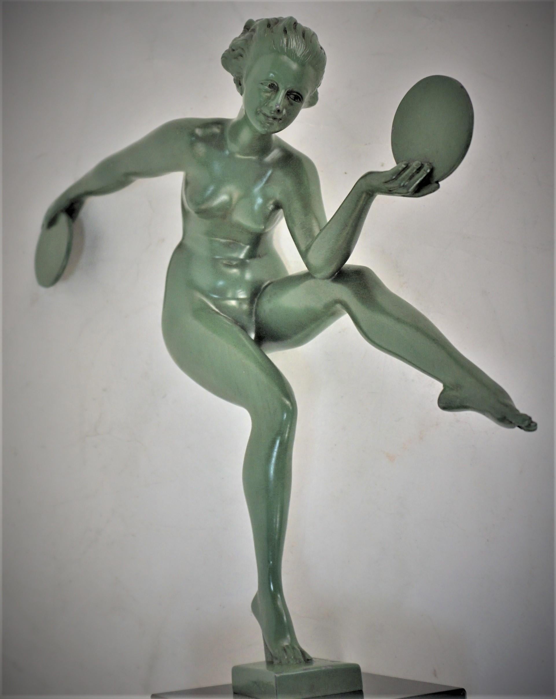 Mid-20th Century French Art Deco Disc Dancer by Alexandre-Joseph Derenne for Max Le Verrier For Sale