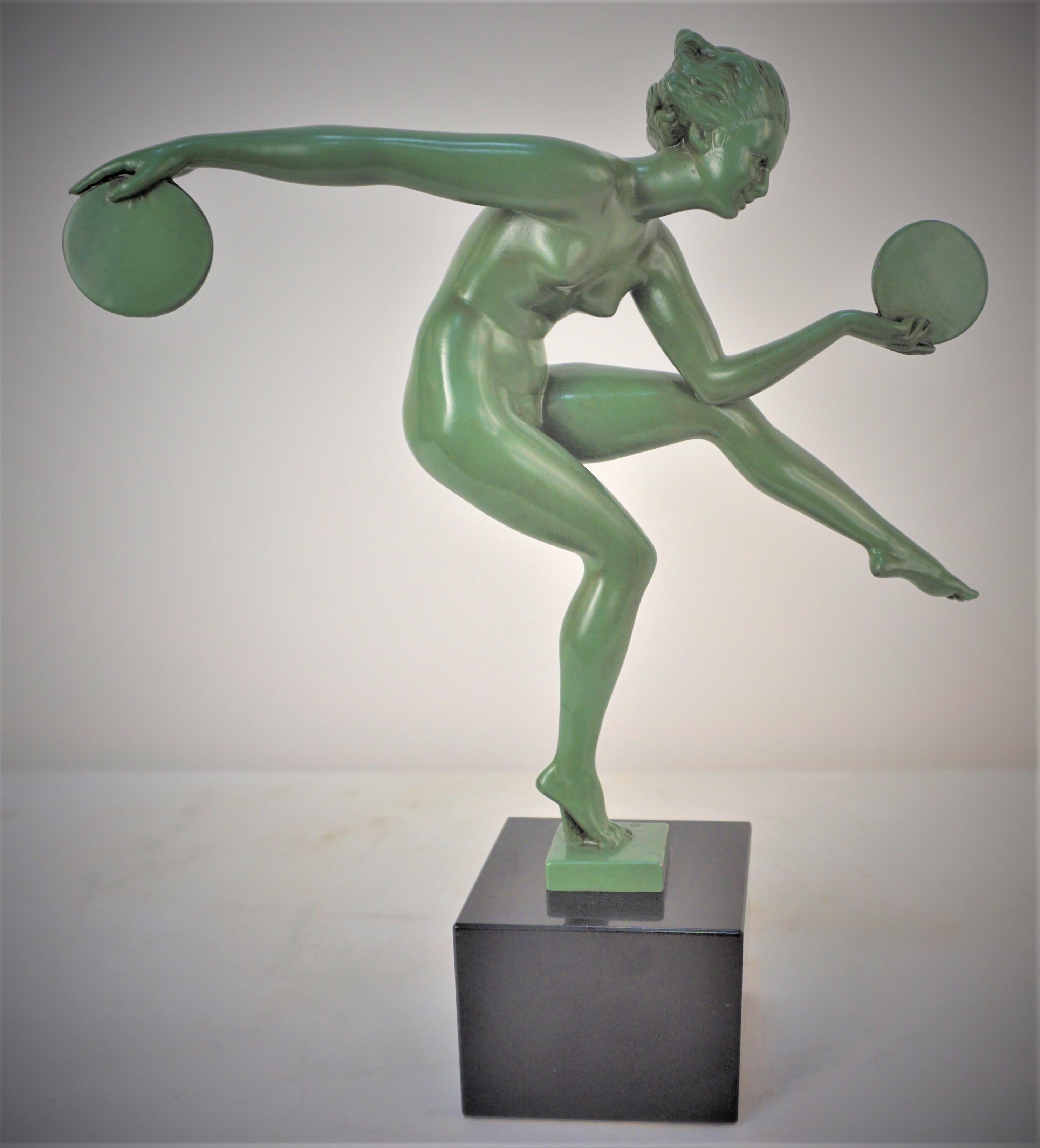 French Art Deco Disc Dancer by Alexandre-Joseph Derenne for Max Le Verrier For Sale 1