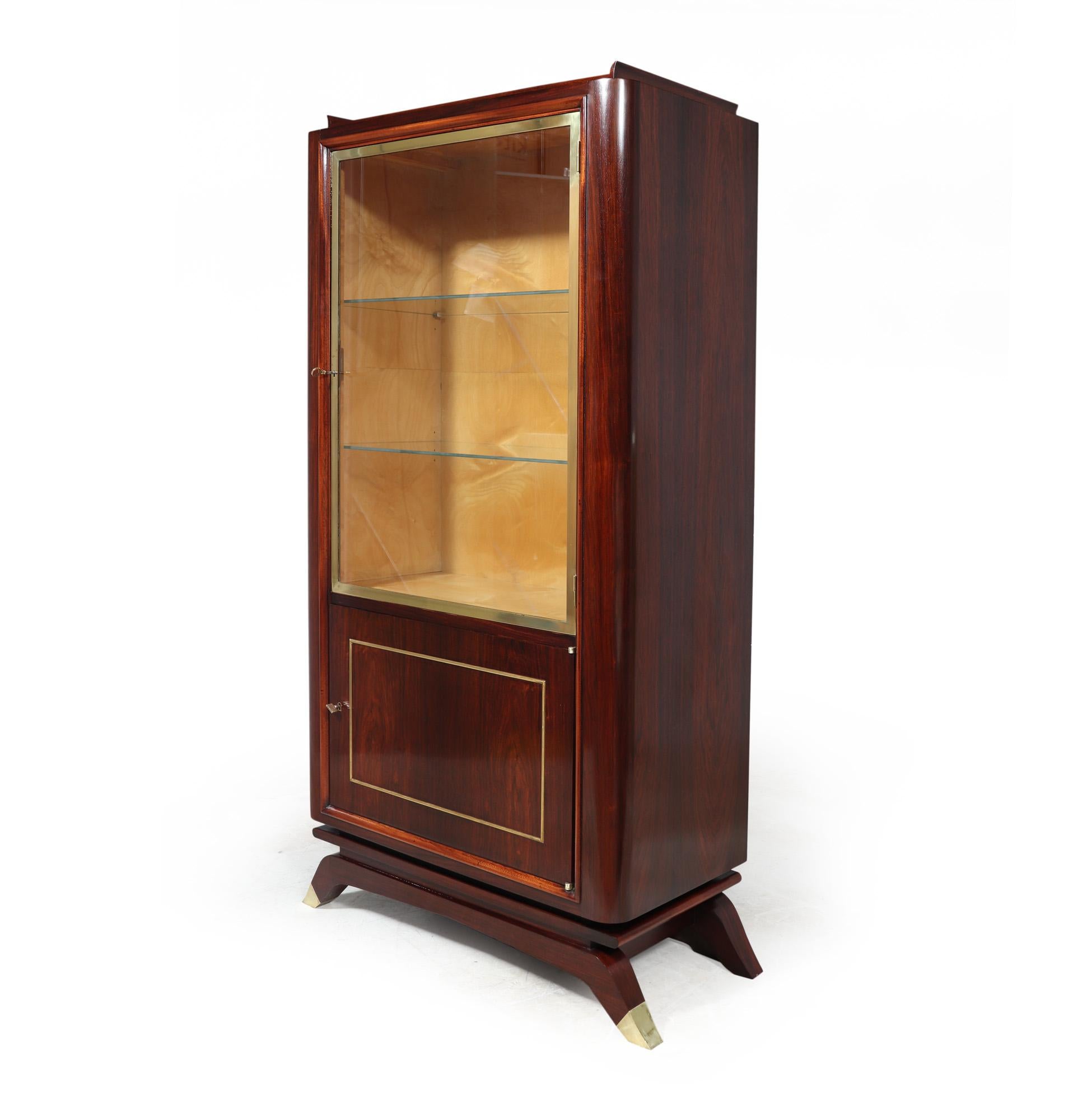French Art Deco Display cabinet in Rosewood In Excellent Condition For Sale In Paddock Wood Tonbridge, GB