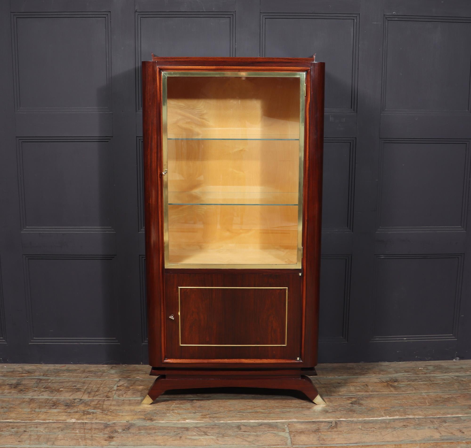 Early 20th Century French Art Deco Display cabinet in Rosewood For Sale