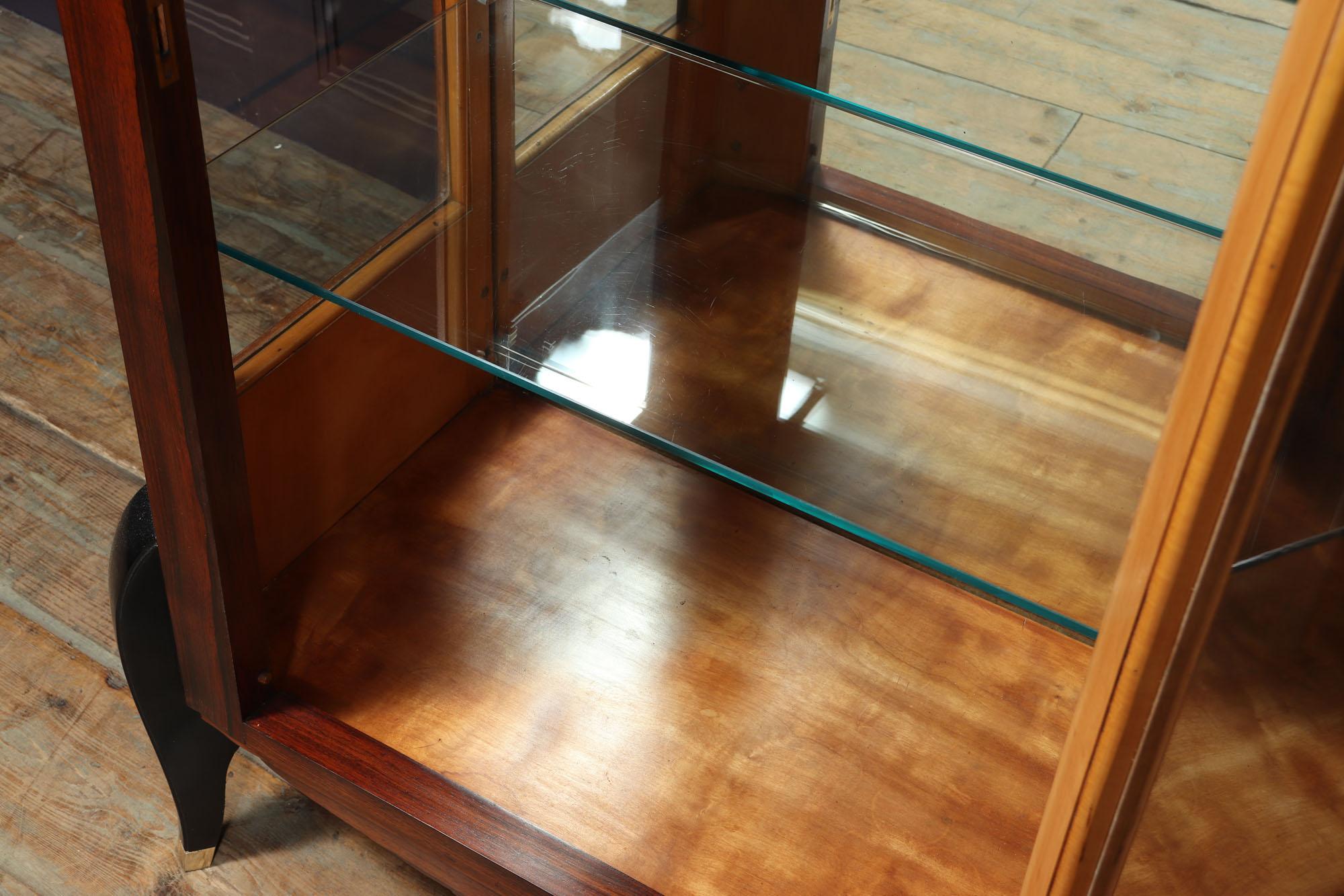 French Art Deco display Cabinet in Rosewood For Sale 4