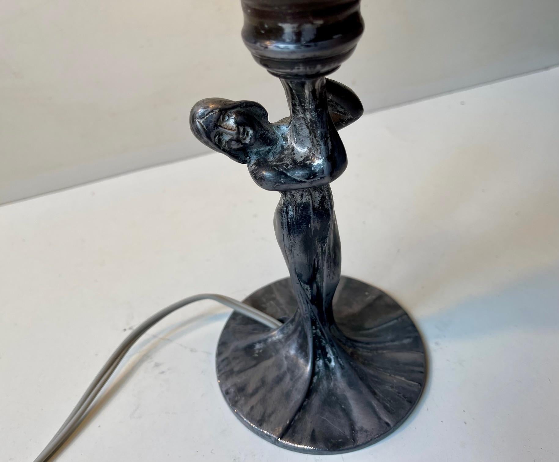 French Art Deco 'Dress' Table Lamp in Pewter, 1930s For Sale 5