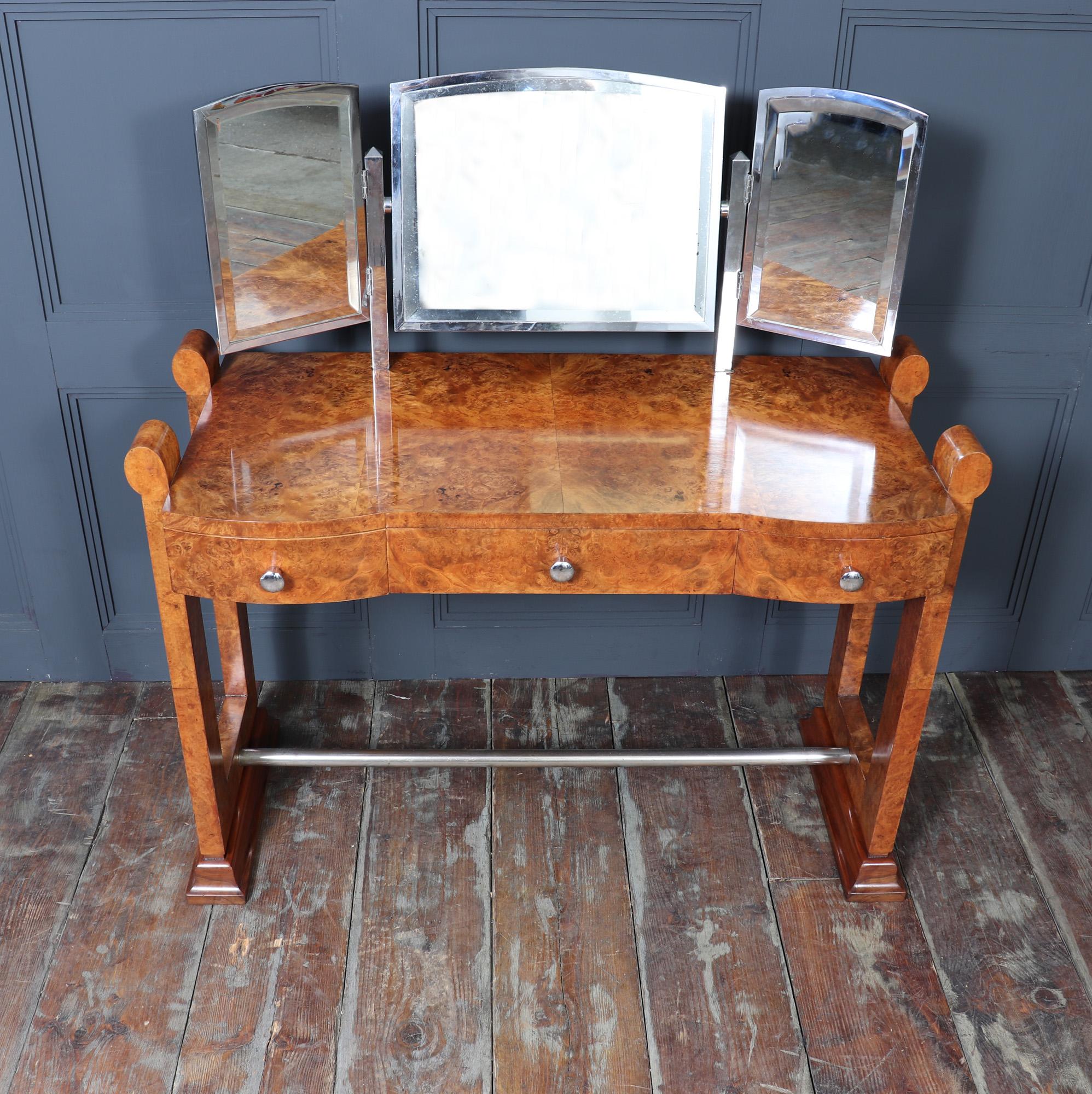 Début du 20ème siècle Table de coiffeuse Art déco française en vente