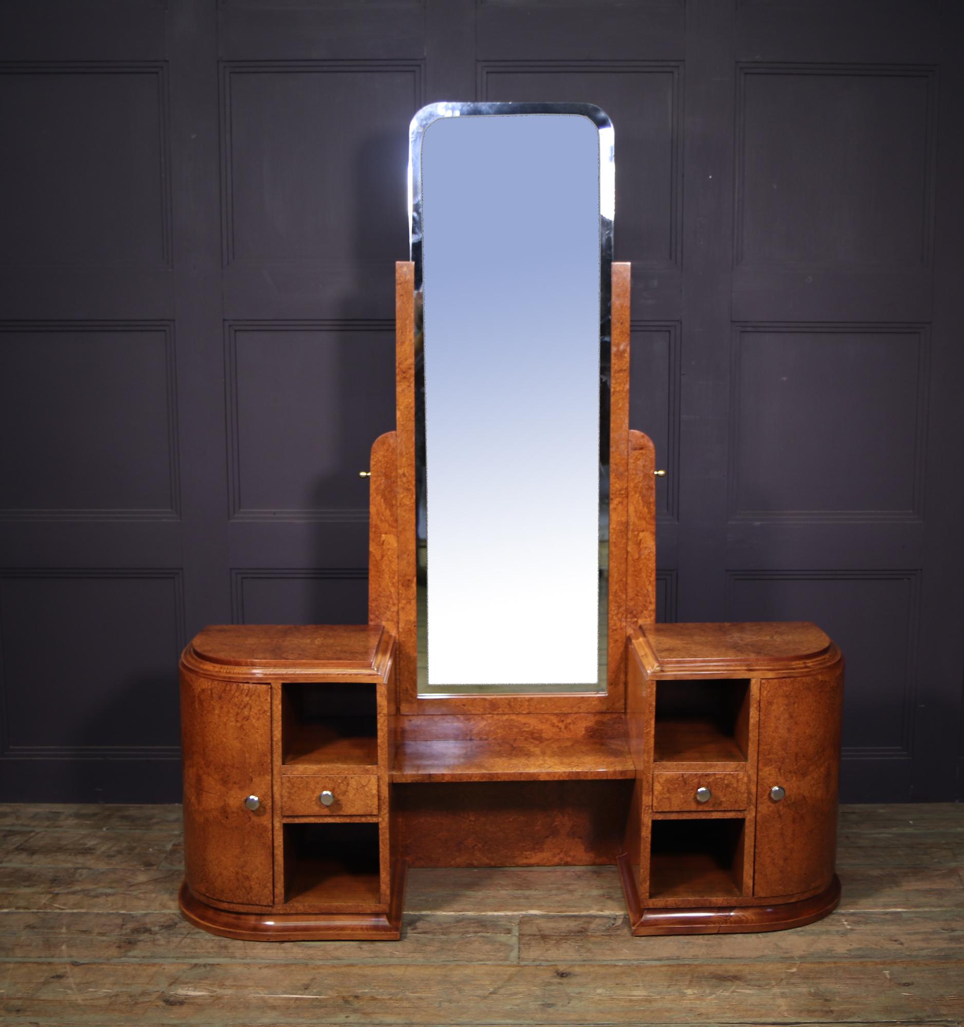 French Art Deco Dressing Table in Amboyna 1
