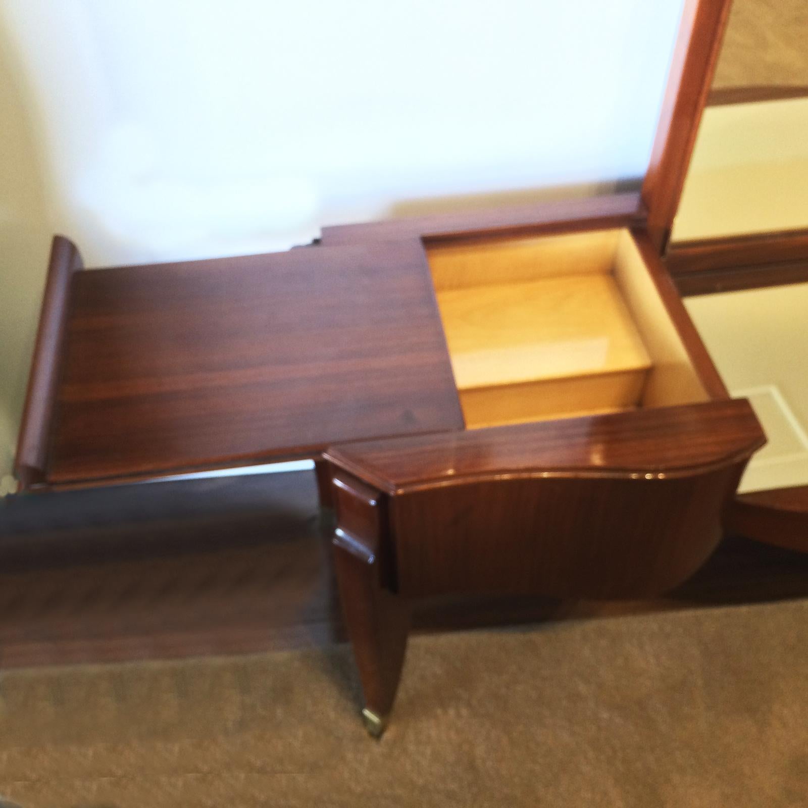 French Art Deco Dressing Table, Vanity with Secret Drawers In Good Condition For Sale In Daylesford, Victoria