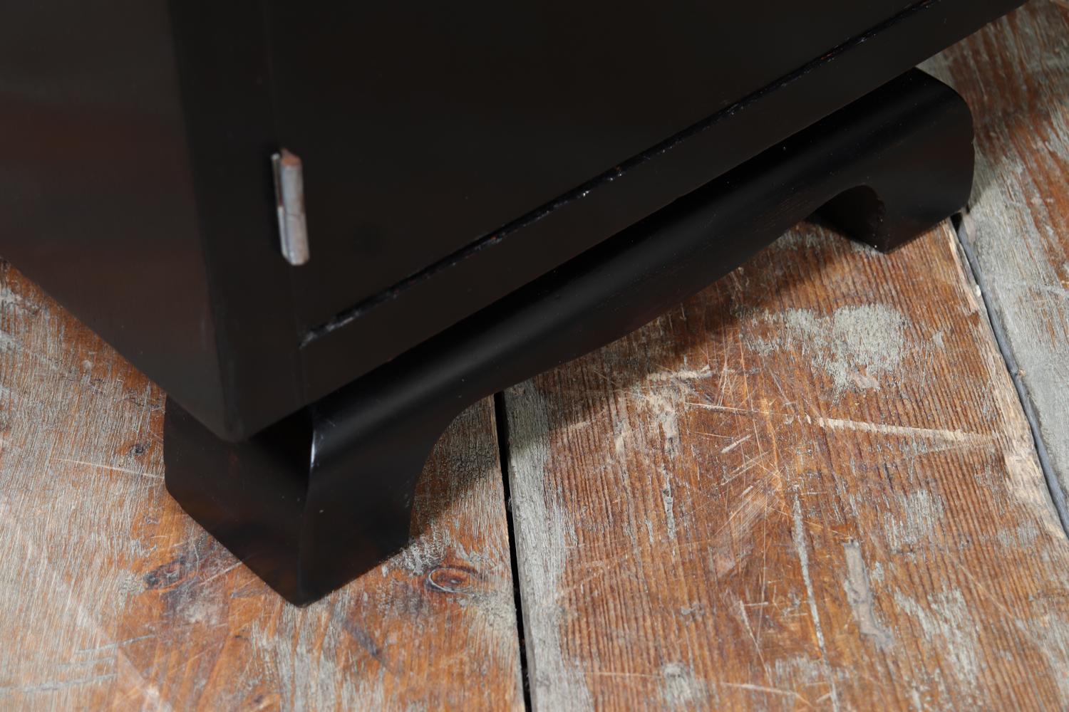 Französischer Art-Déco-Schreibtisch aus Ebonit mit Lederplatte im Angebot 5