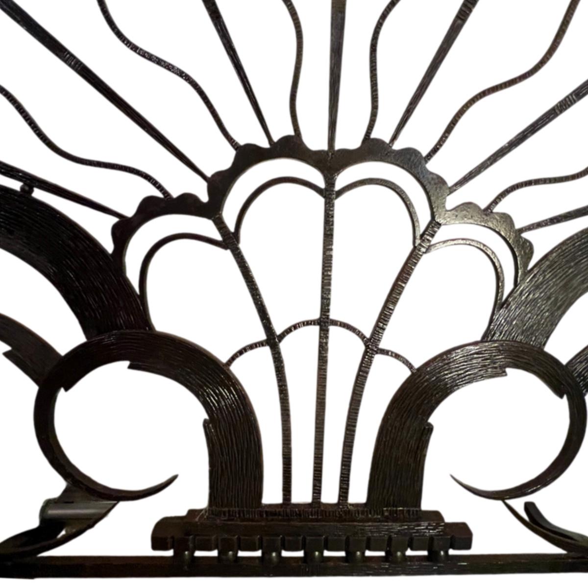 French Art Déco Edgar Brandt Style Fire Screen Wrought Iron In Excellent Condition For Sale In Berlin, DE