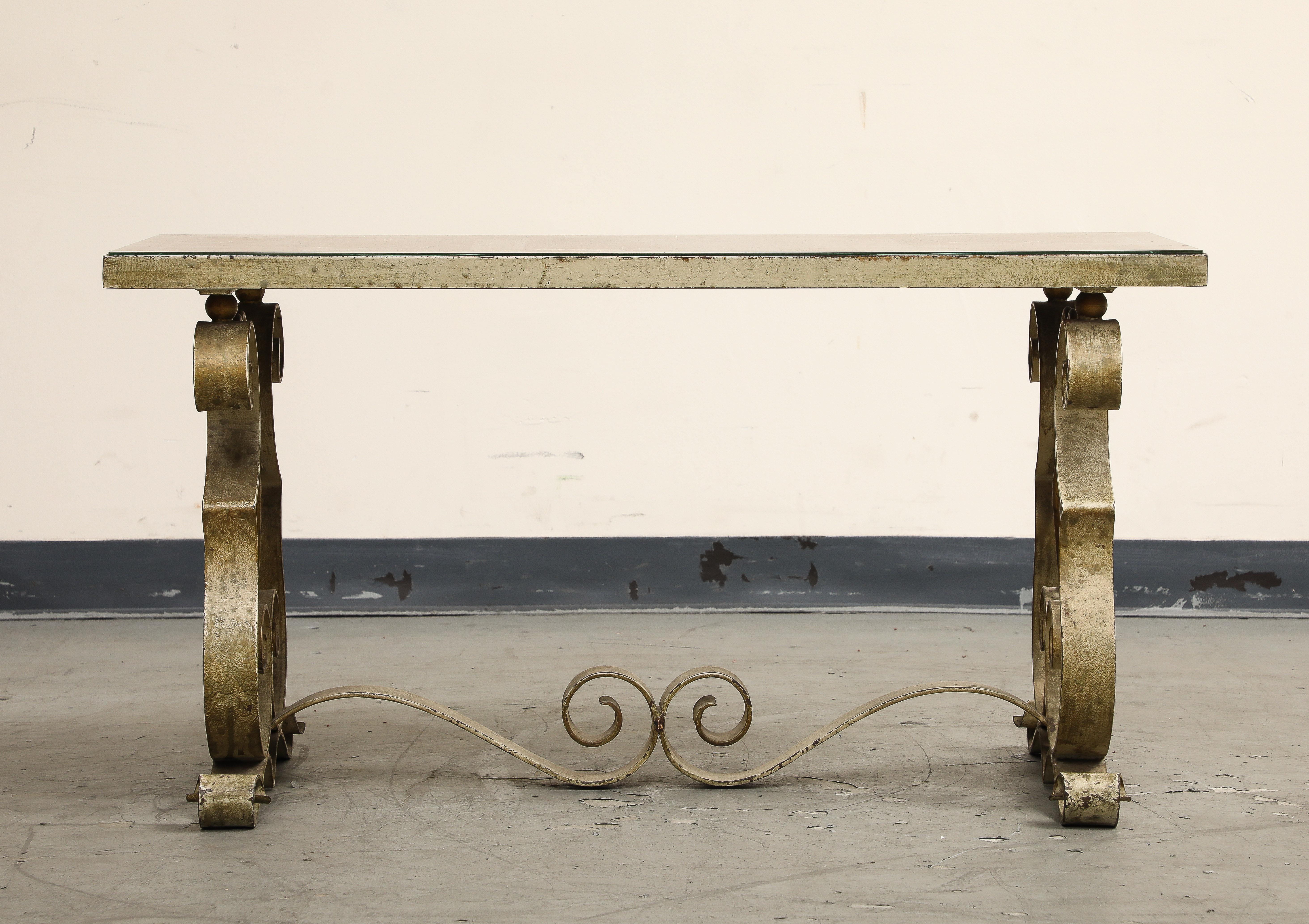 Art déco Table basse en métal peint et en églomisé de style Art Déco, vers 1940 en vente