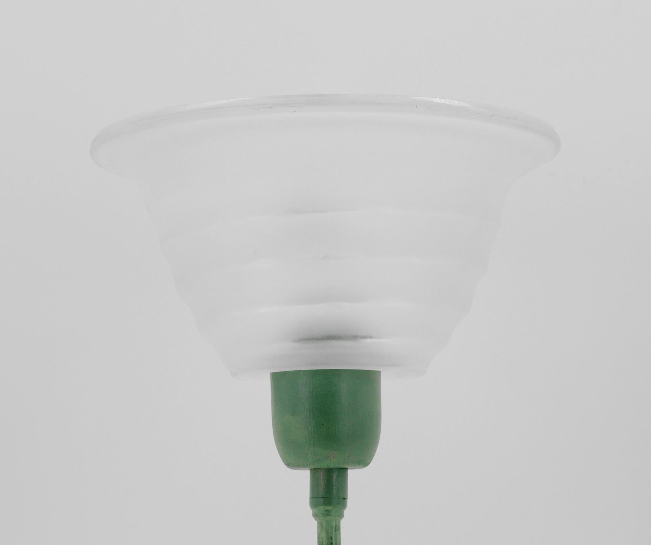 Français Lampe de table Art Déco égyptienne, années 1930 en vente