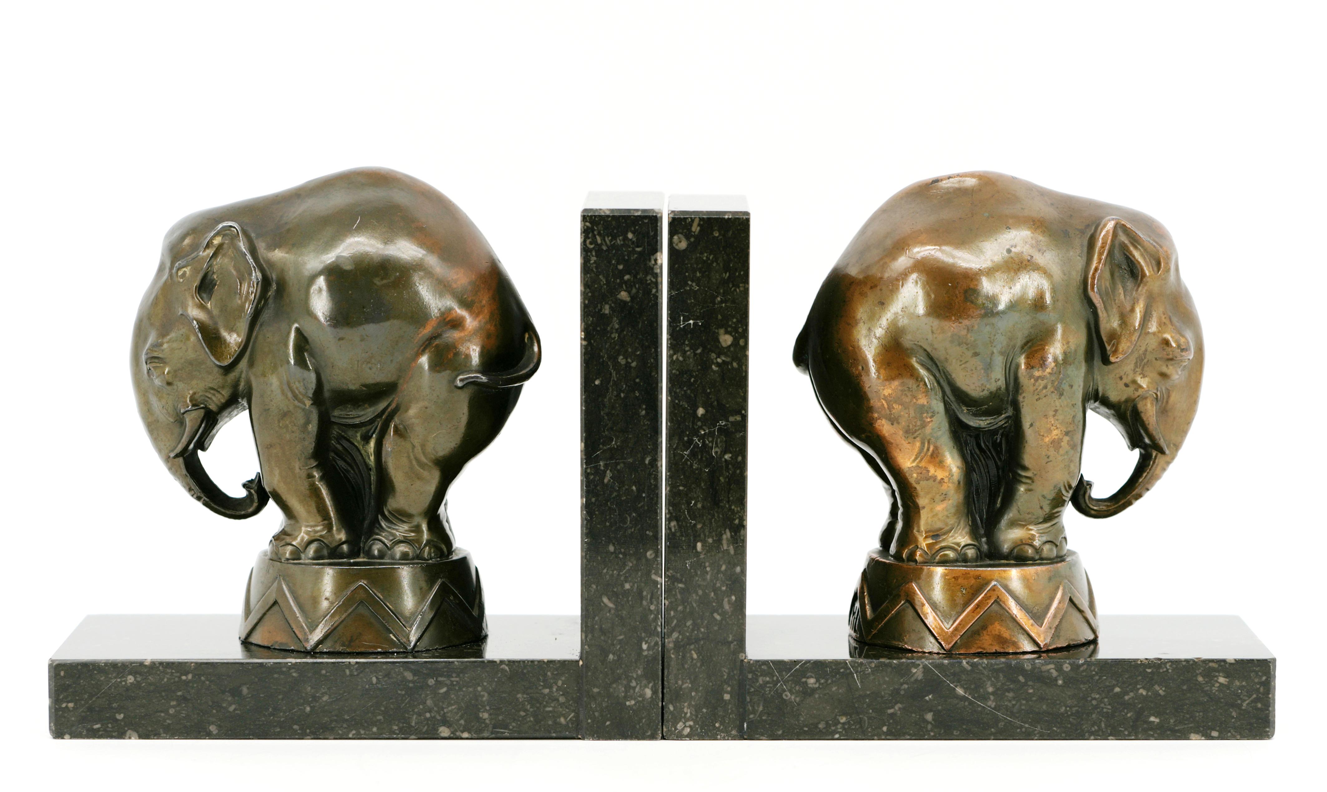 French Art Deco bookends, France, ca.1930. Two elephants. Spelter and marble. Each - Height: 5.6