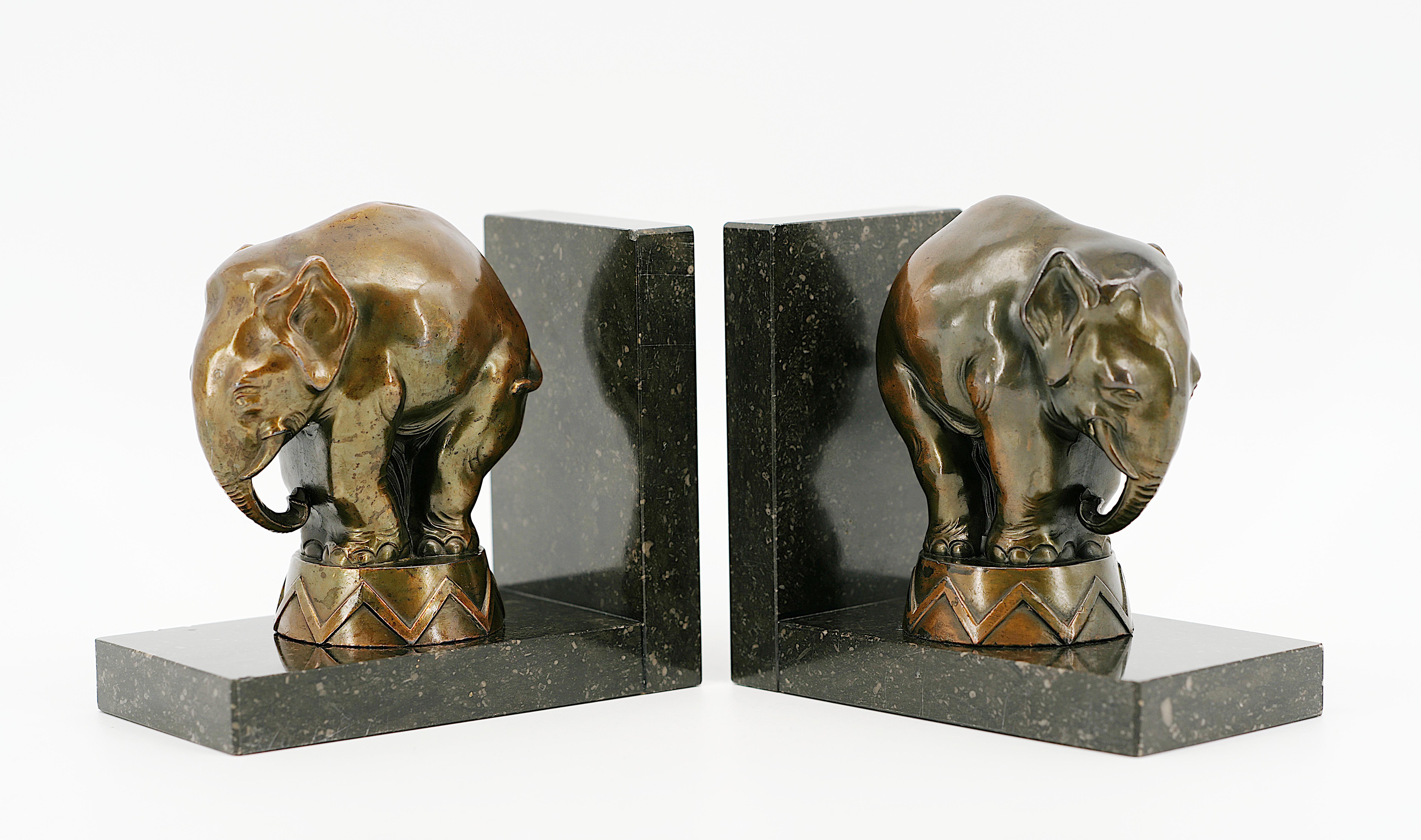 French Art Deco Elephants Bookends, 1930s 1