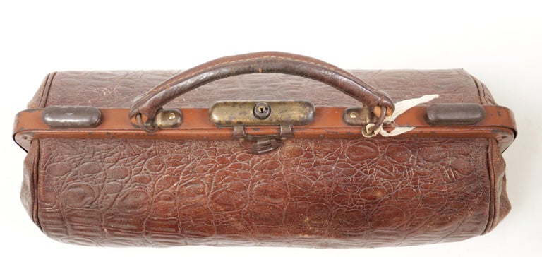 French Art Deco Embossed Crocodile Leather Doctor’s Bag, c. 1920 For Sale 8