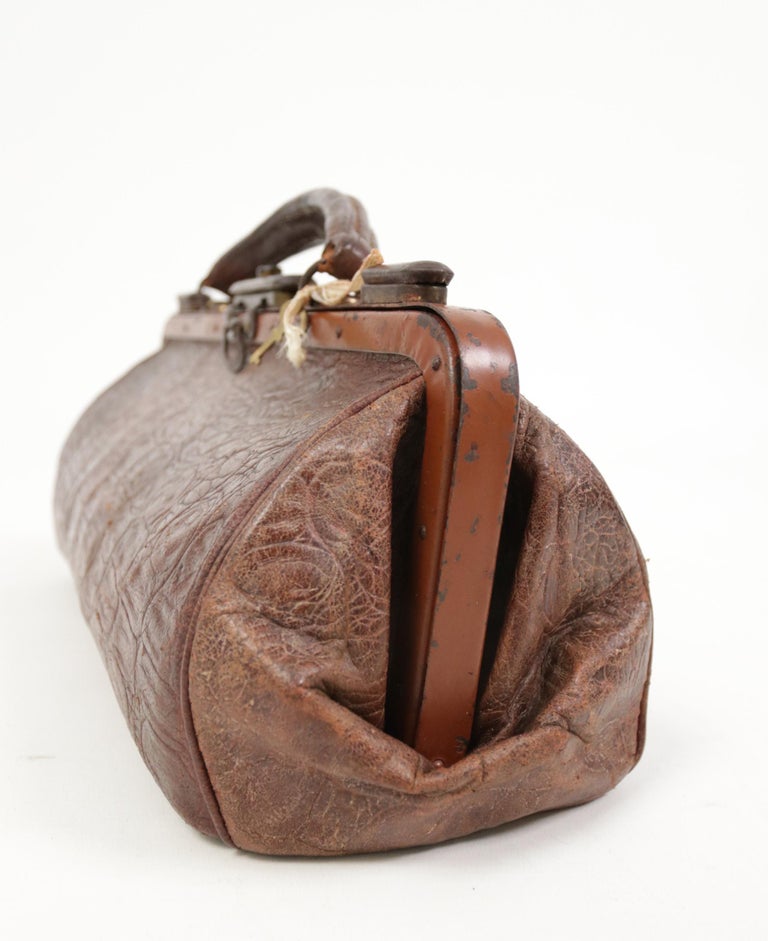French Art Deco Embossed Crocodile Leather Doctor’s Bag, c. 1920 For Sale 1