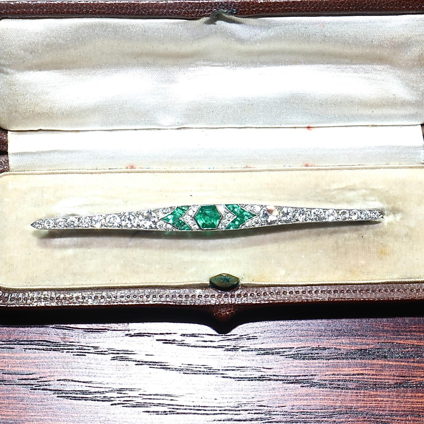 Octagon Cut French Art Deco Emerald Diamond Platinum Bar Pin
