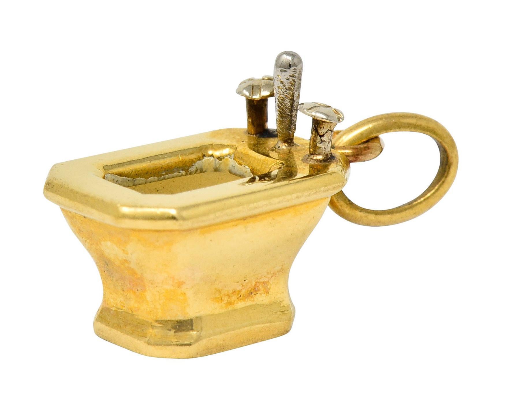 French Art Deco Enamel 18 Karat Gold Powder Room Bidet Charm For Sale 4