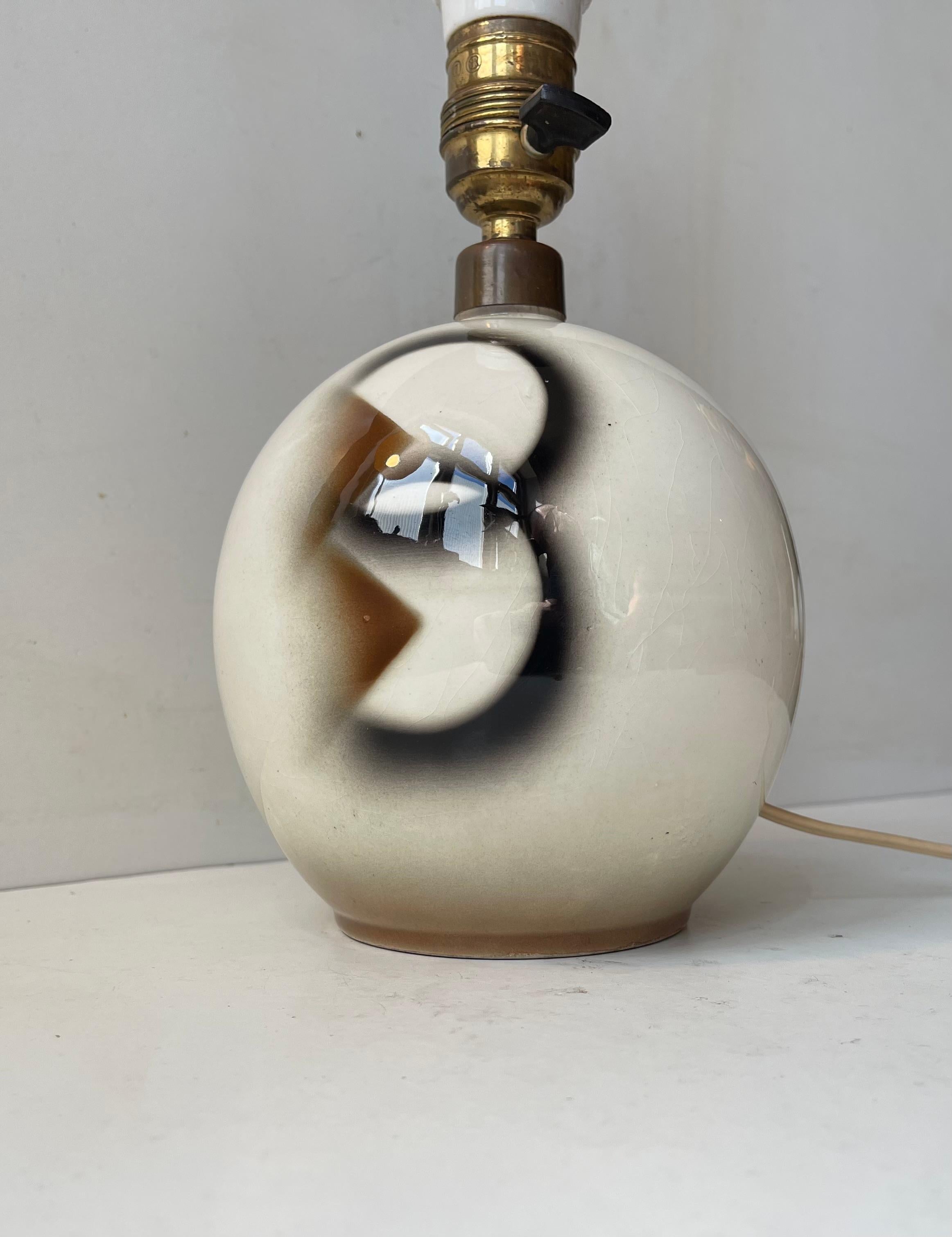 Lámpara de sobremesa francesa Art Déco de cerámica esmaltada al estilo de Jean Besnard, años 30 Art Decó en venta