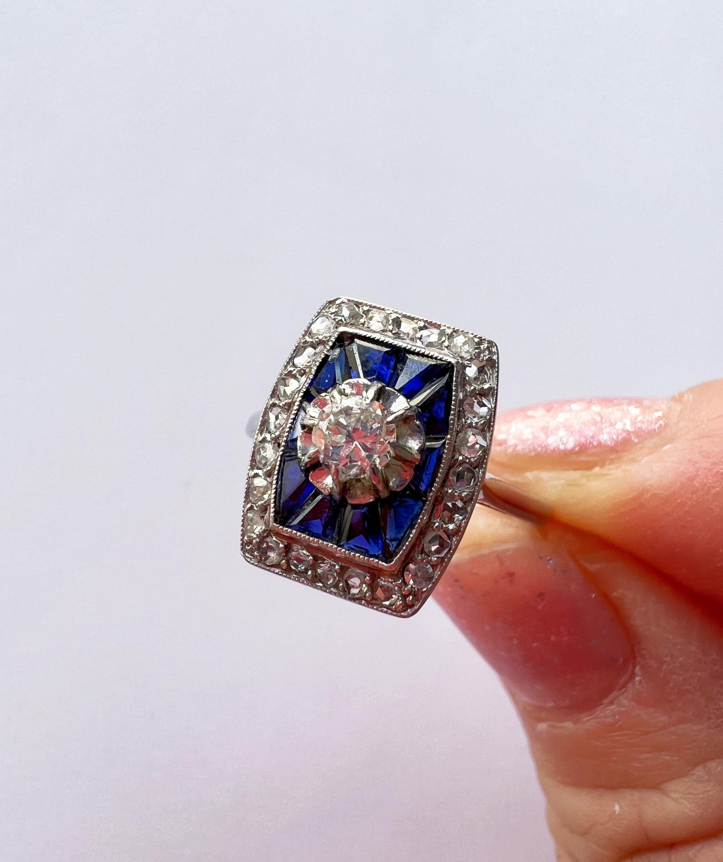 Women's French Art Deco Era 18k White Gold Diamond Blue Sapphire Ring