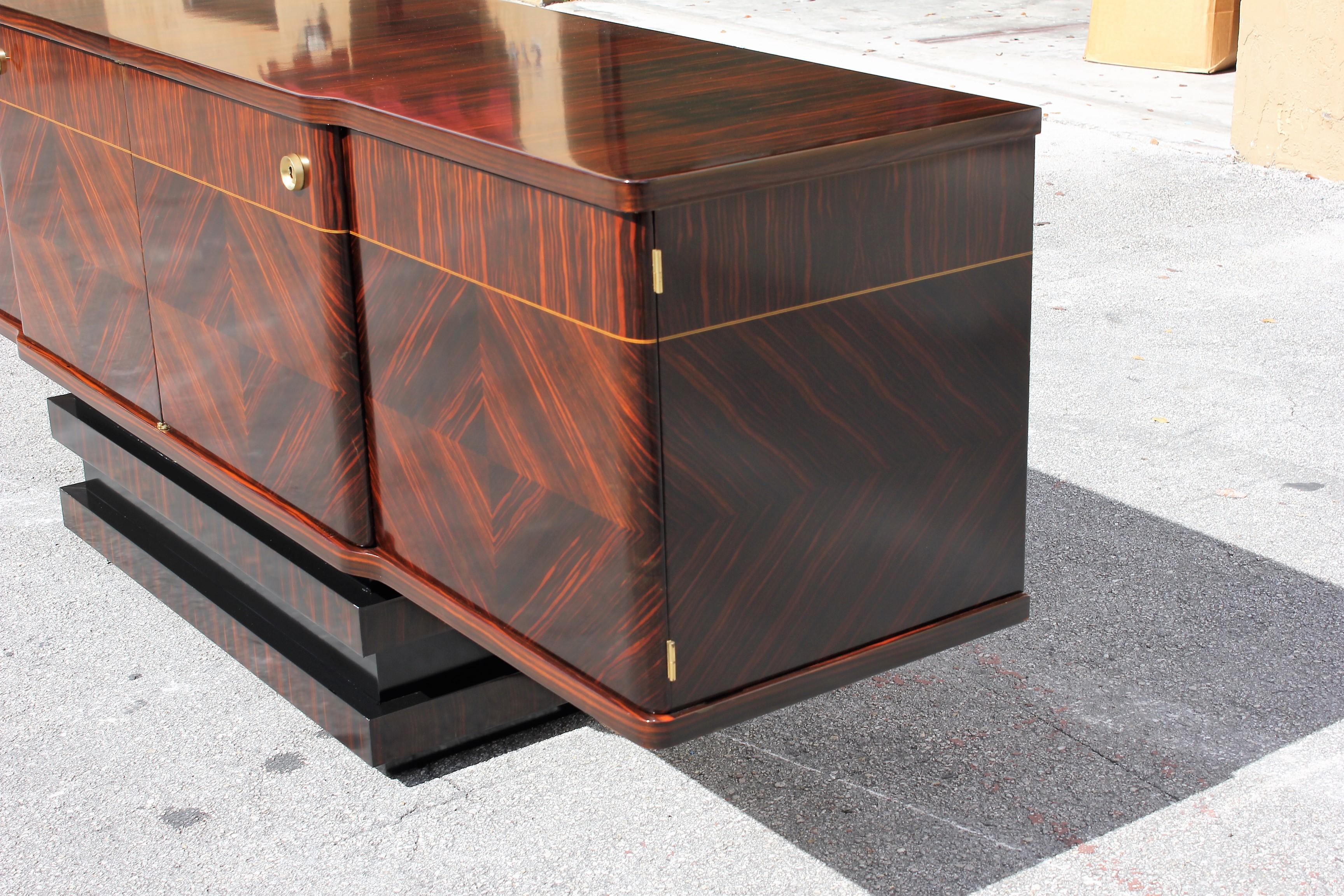 French Art Deco Exotic Macassar Ebony Sideboard or Buffet, 1940s 2