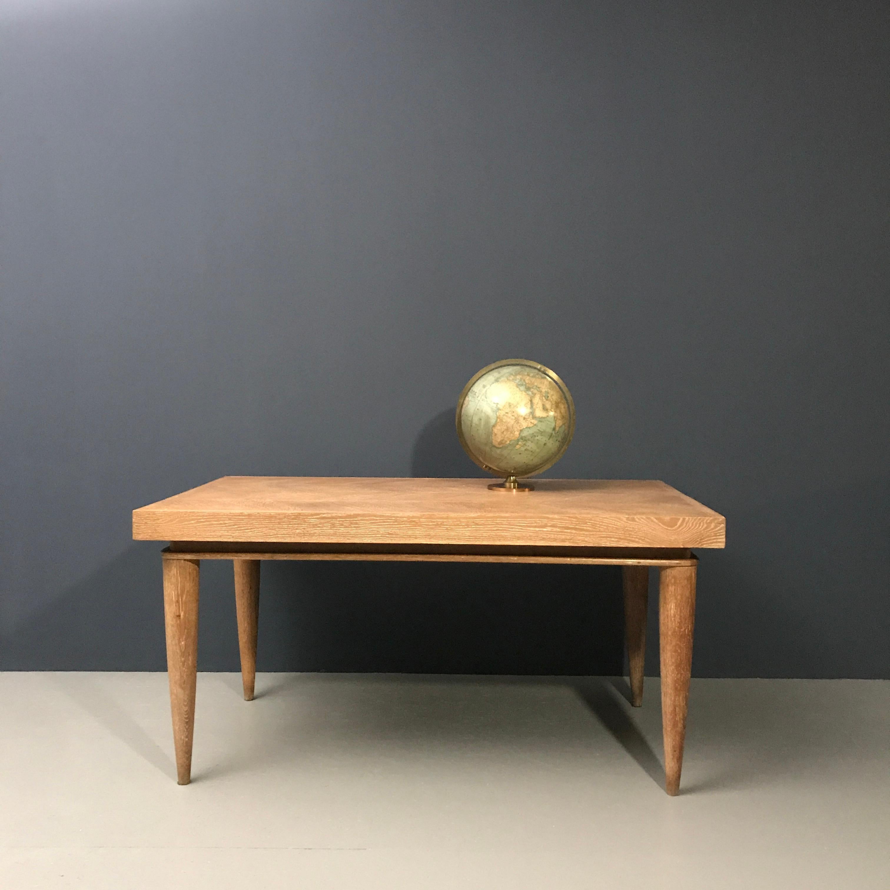 French Art Deco Expandable Oak Table, 1980s In Excellent Condition For Sale In Munich, DE