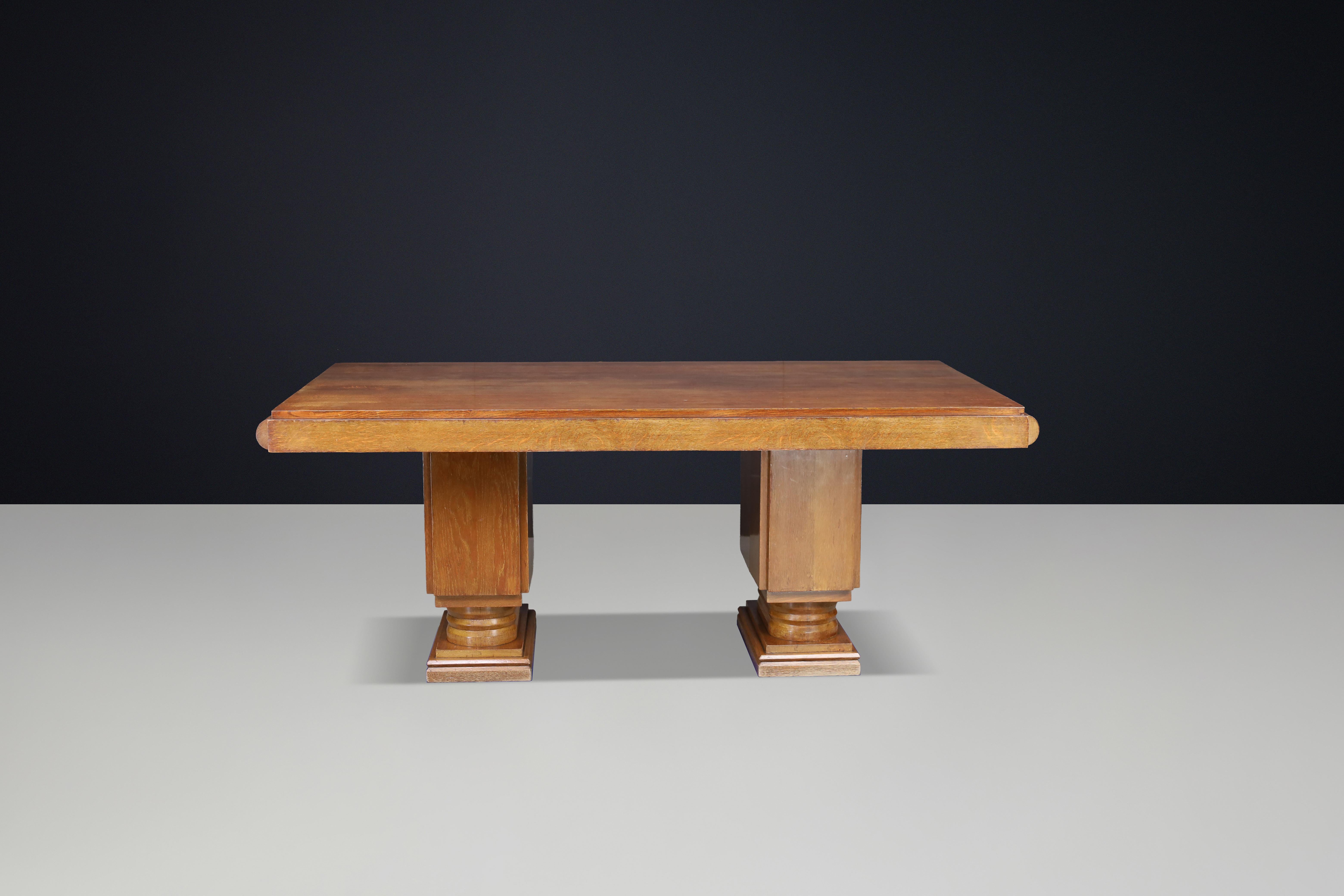 Table de salle à manger à rallonge en Oak Oak par Charles Dudouyt, années 1930 en vente 3