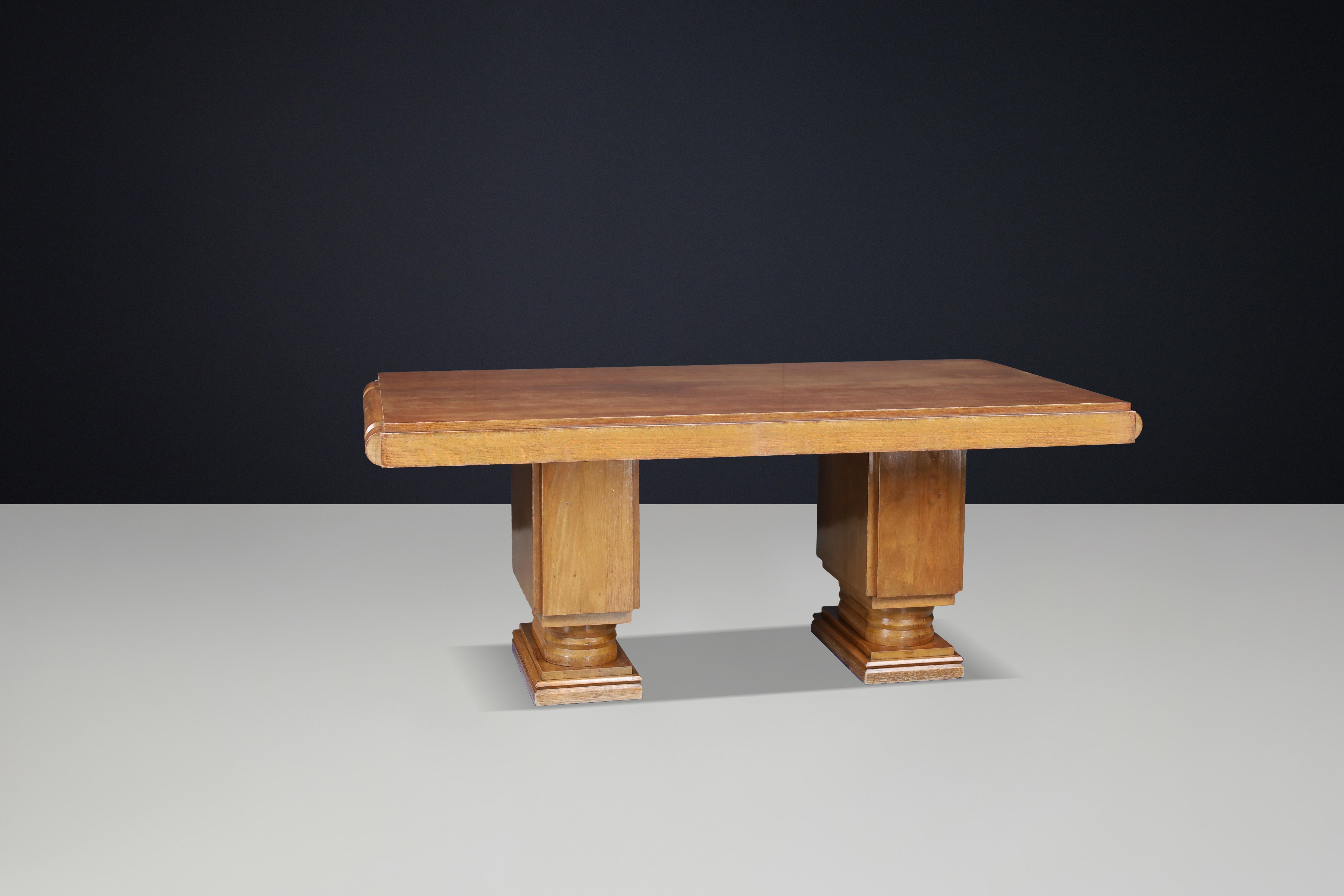 Table de salle à manger à rallonge en Oak Oak par Charles Dudouyt, années 1930 en vente 1