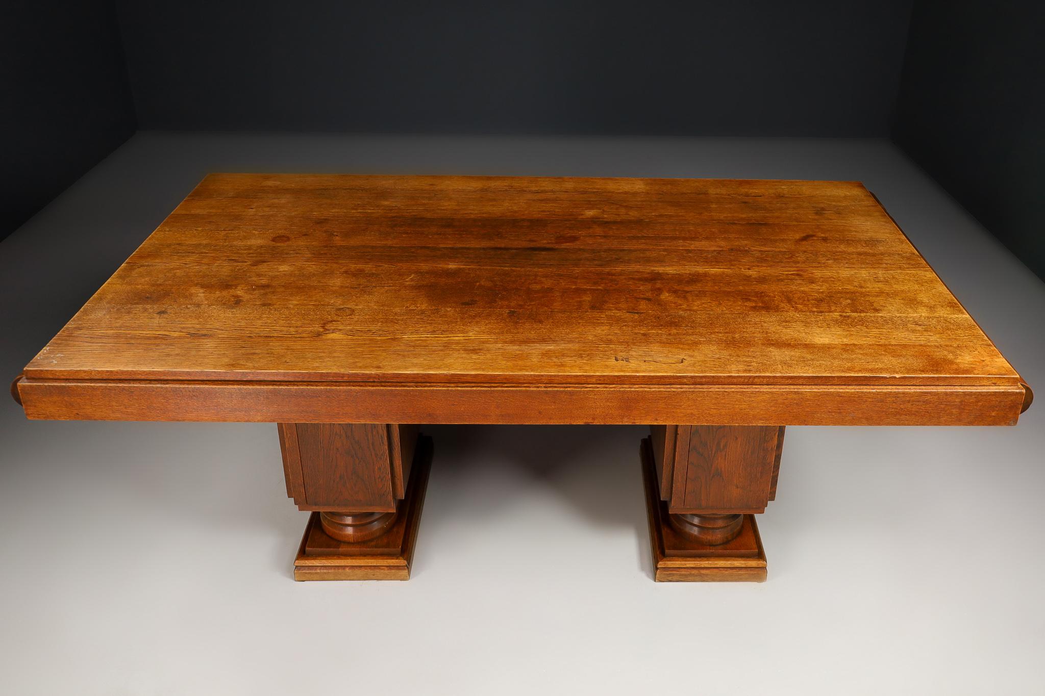 French Art Deco Extendable Table in Oak by Charles Dudouyt, France, 1940s 3