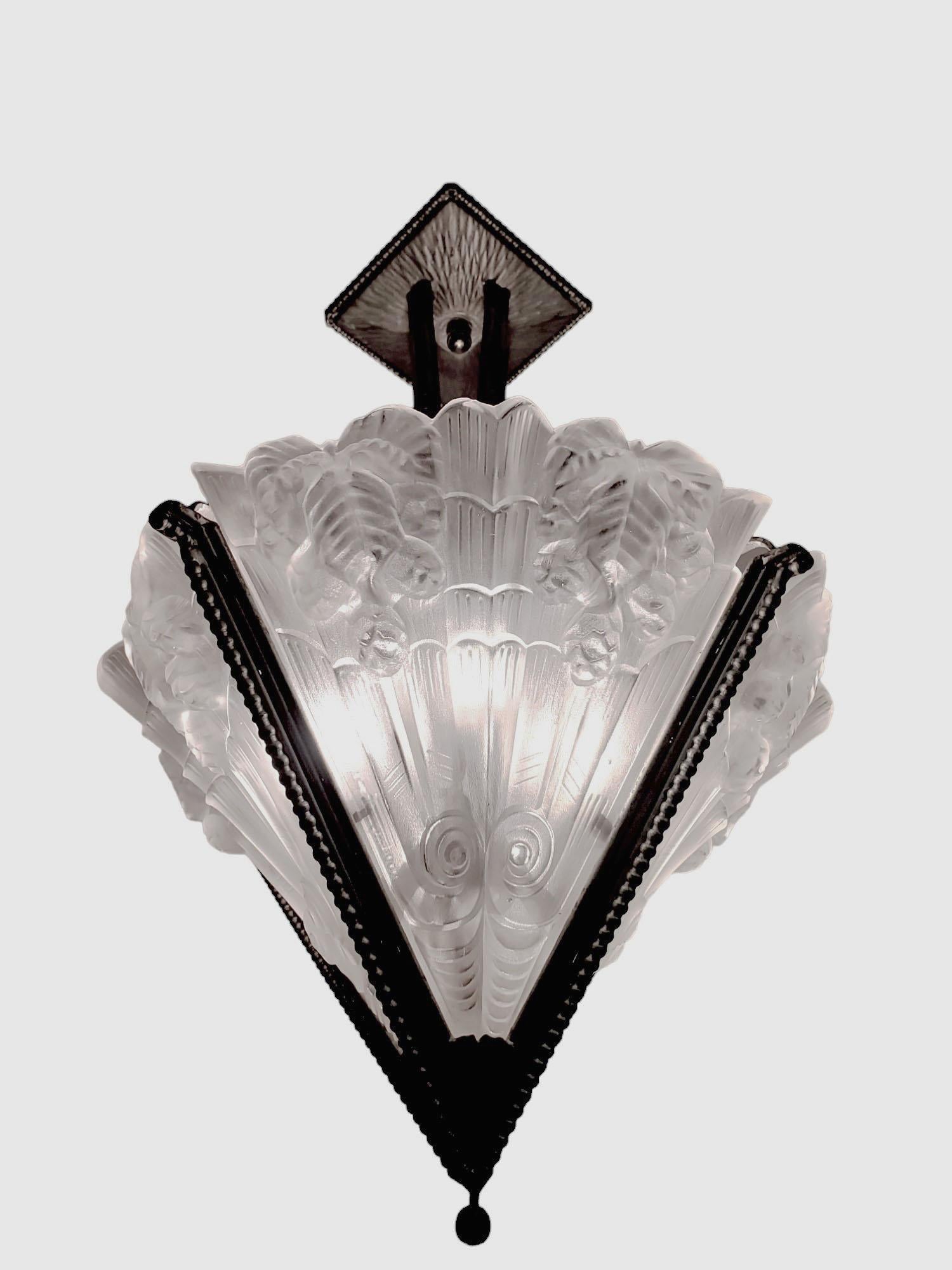 French Art Deco fan shape frosted art glass + iron chandelier signed Noverdy For Sale 1