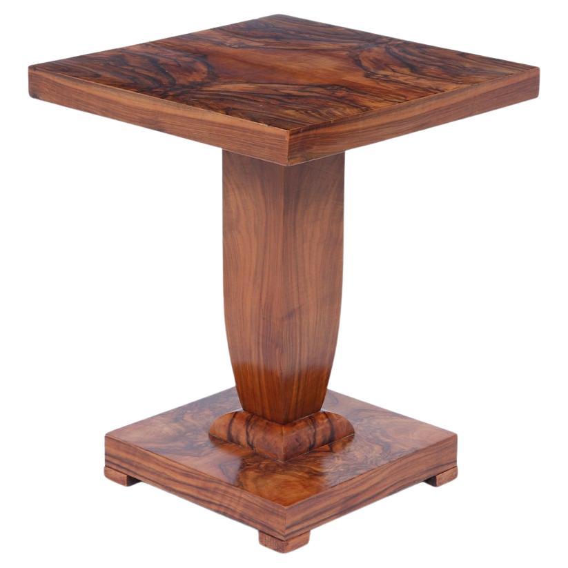 French Art Deco Figured Walnut Cocktail Table, c.1925 For Sale