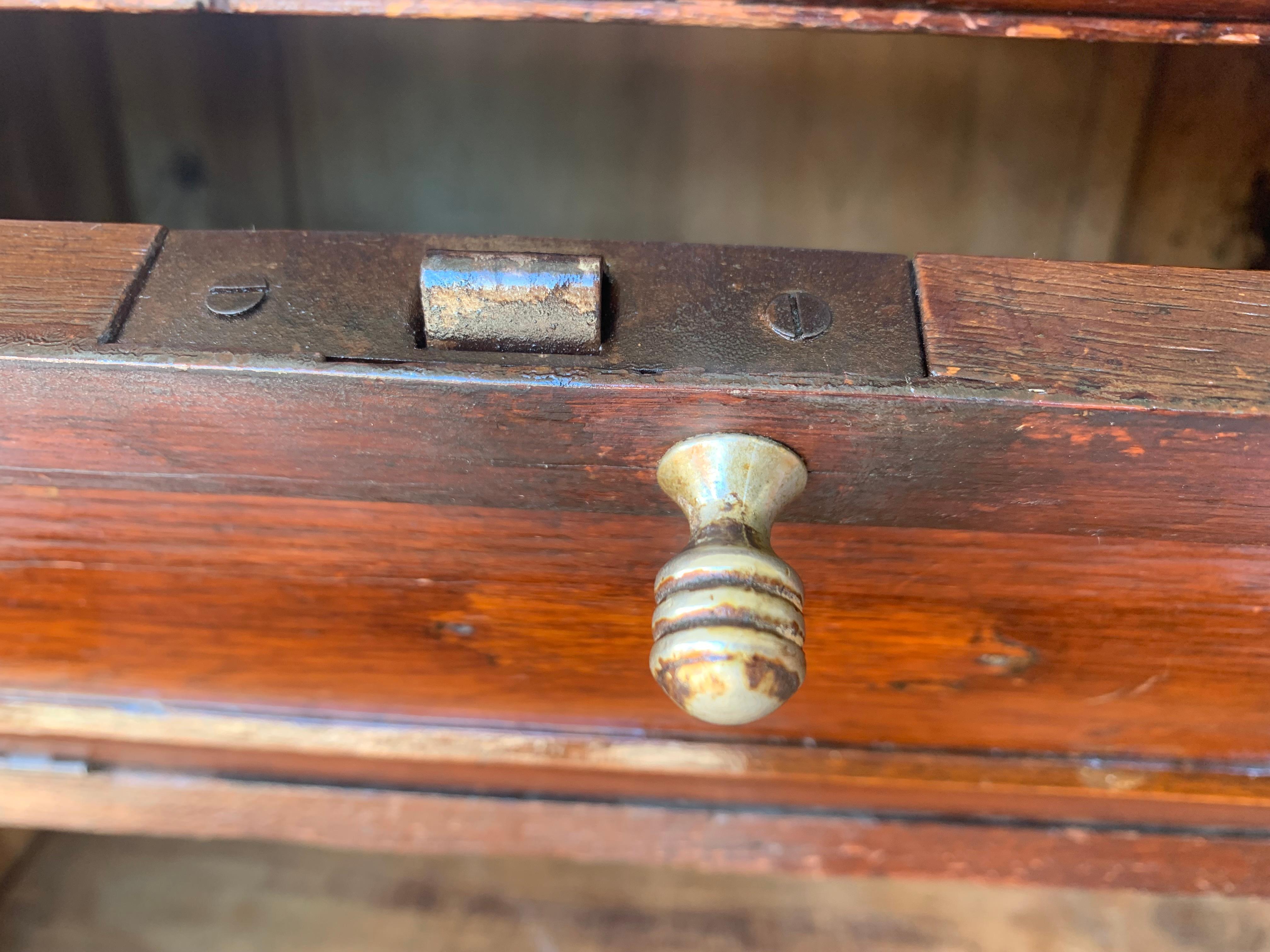 French Art Deco Filling Cabinet with Five Folding Fronts For Sale 4