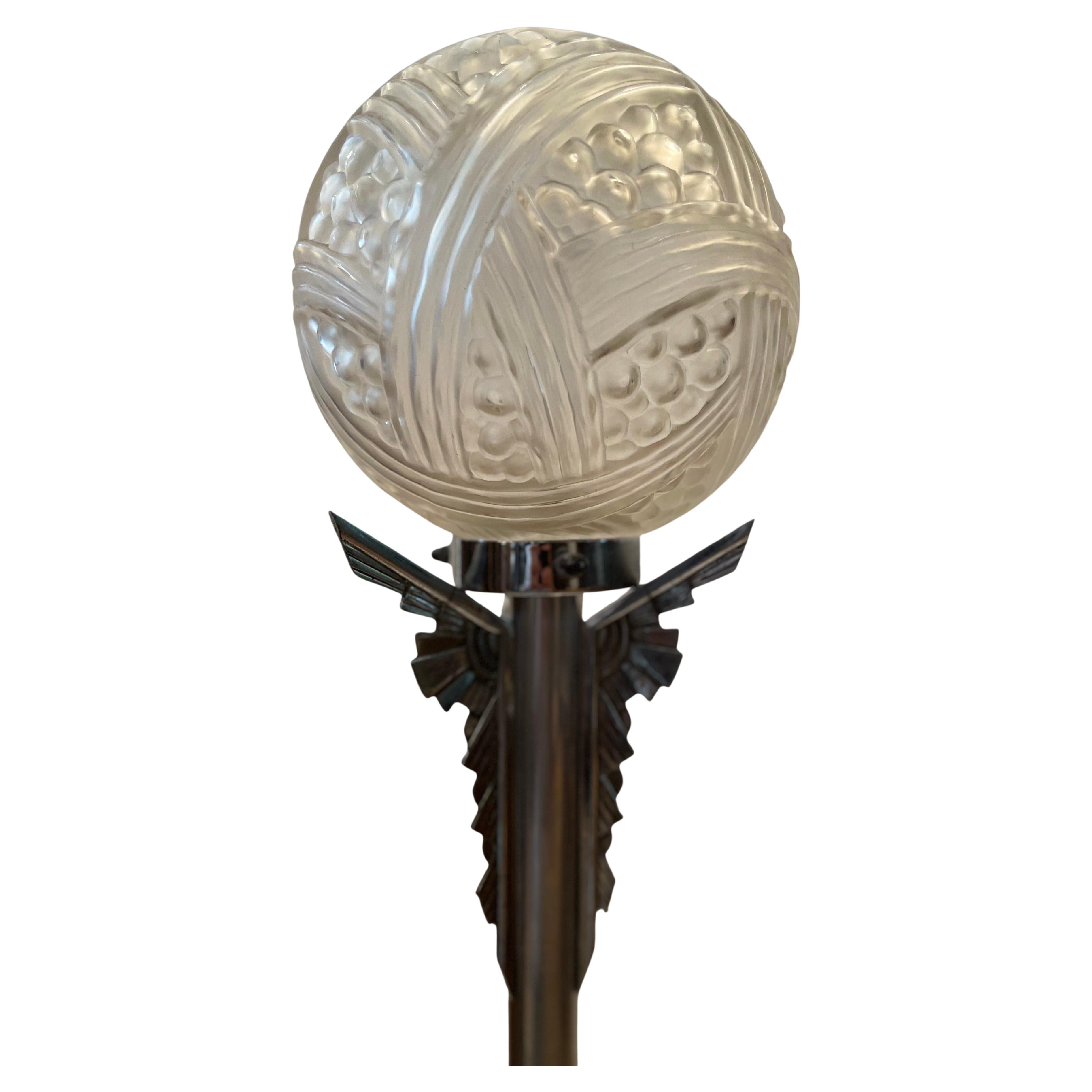 French Art Deco Floor Lamp, 1930 For Sale 4