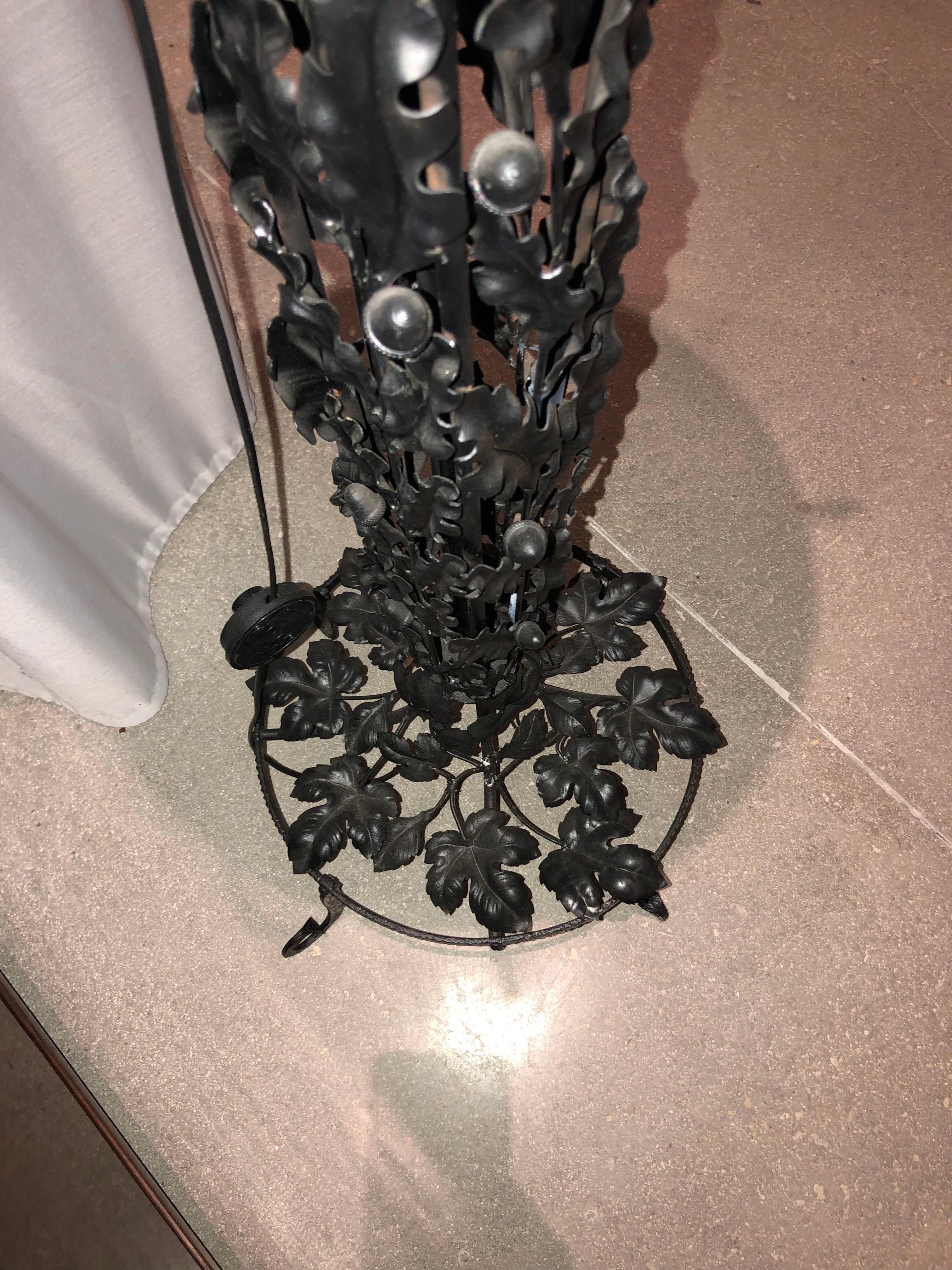 Lámpara de pie francesa Art Déco en venta 1