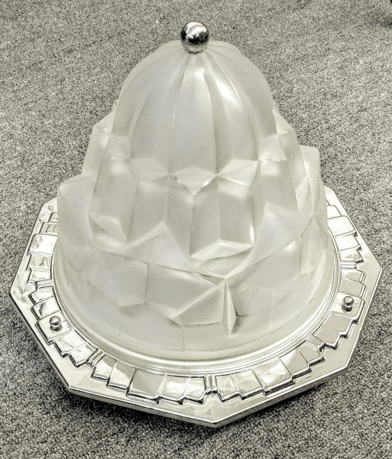 French Art Deco Flush Mount signed by Degue In Good Condition For Sale In Long Island City, NY