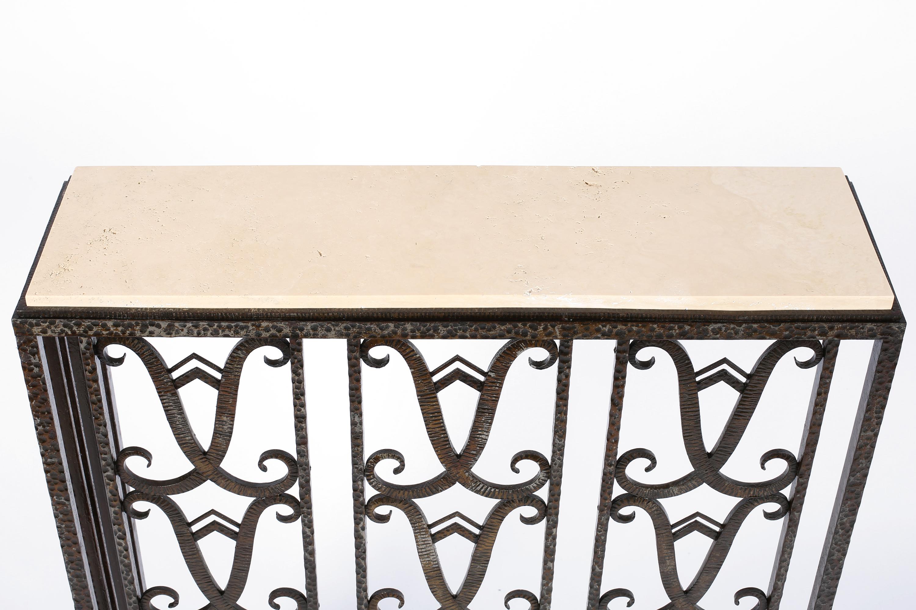 French Art Deco Forged Iron and Limestone Corner Console Table Radiator Cover In Good Condition For Sale In London, GB