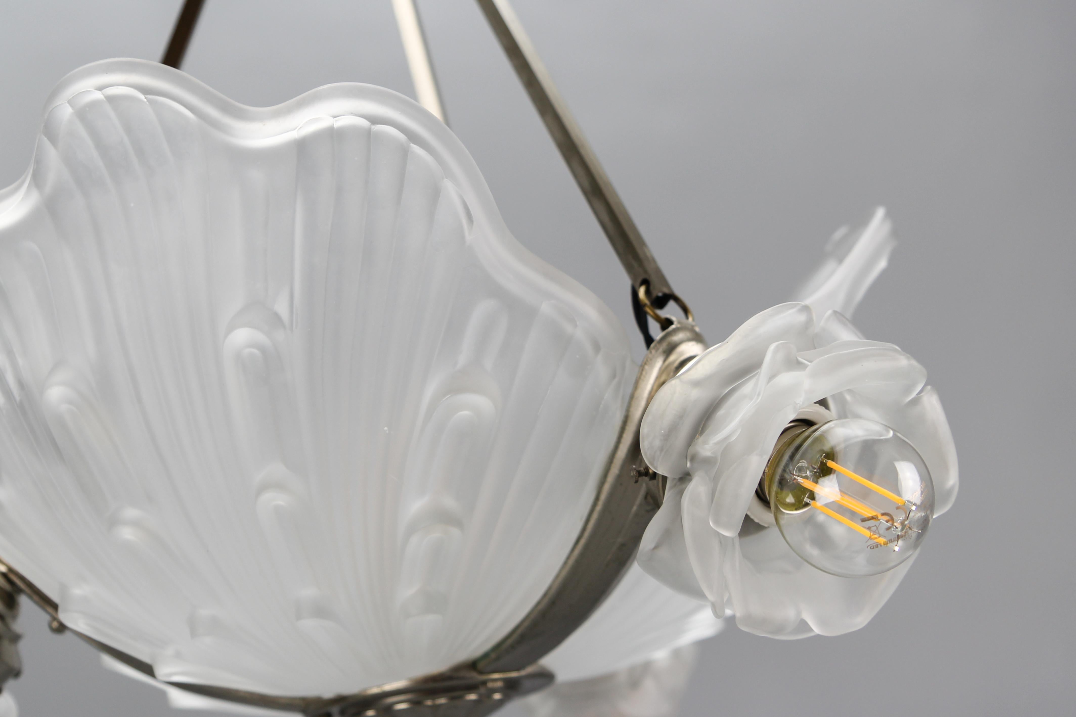 French Art Deco Four-Light White Frosted Glass Shell Chandelier, 1930s For Sale 2