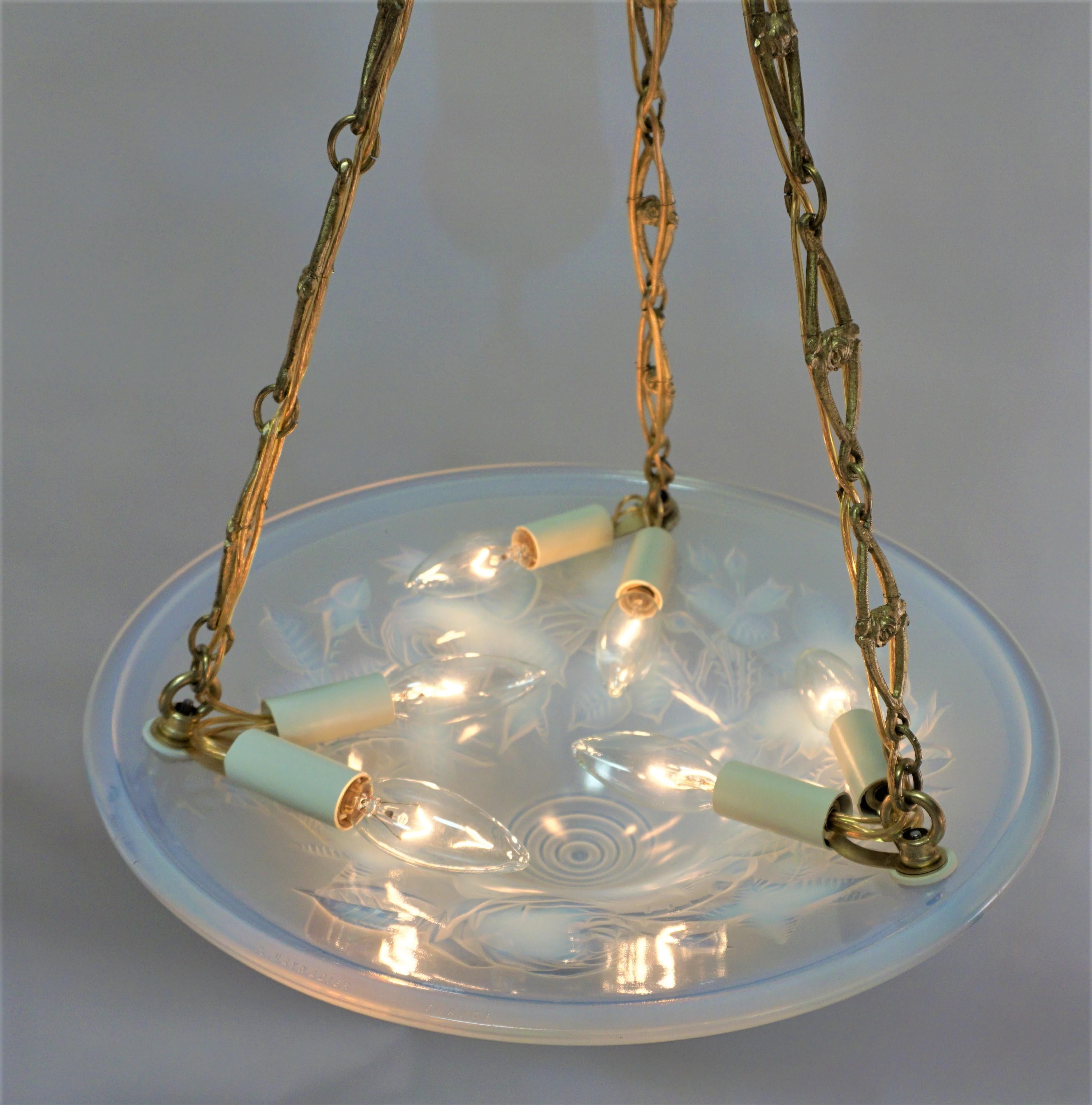 French Art Deco Frosted Art Glass Chandelier by P.  Maynadier For Sale 1