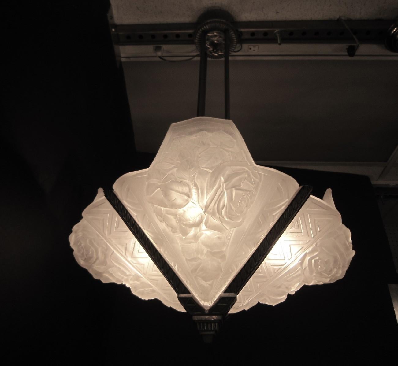 French Art Deco Frosted Art Glass Chandelier with Roses, Signed Verdun, France 11