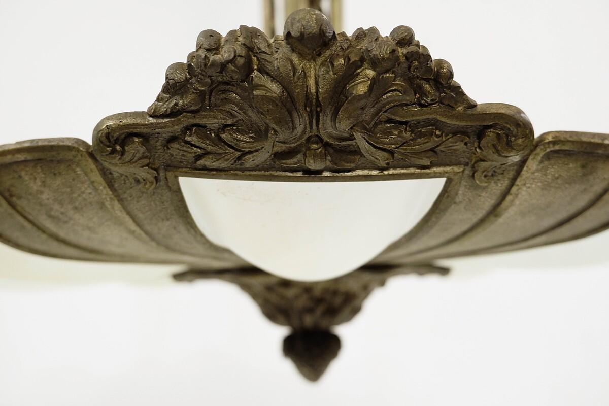 French Art Deco Frosted Glass and Bronze Pendant Chandelier, 1920s In Good Condition For Sale In Brussels, BE