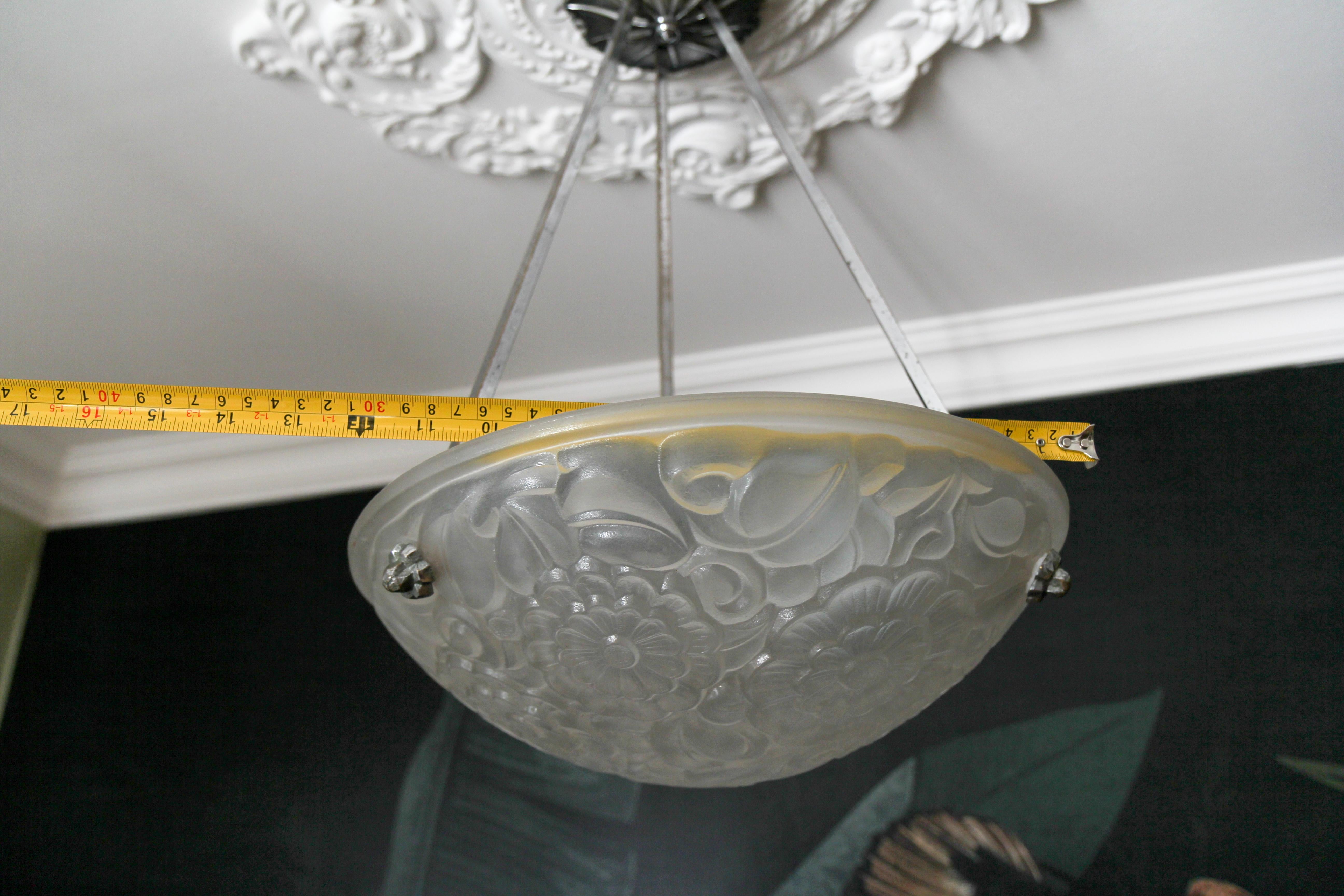 French Art Deco Frosted Glass and Chromed Brass Pendant Light by Primaflore For Sale 12