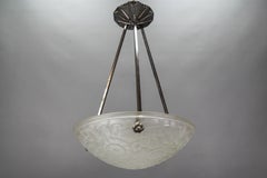 Lampada a sospensione francese in vetro smerigliato e ottone cromato Art Deco di Primaflore