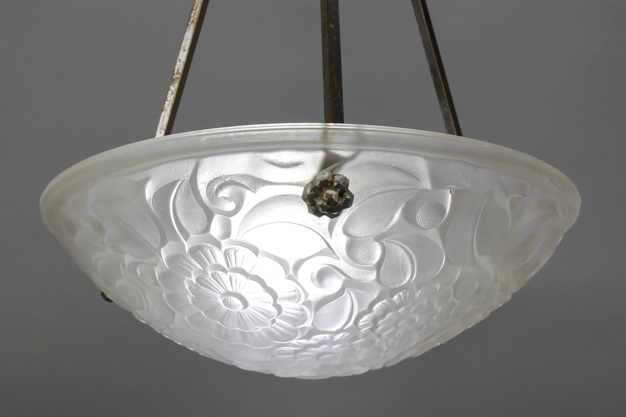 Mid-20th Century French Art Deco Frosted Glass and Chromed Brass Pendant Light by Primaflore For Sale