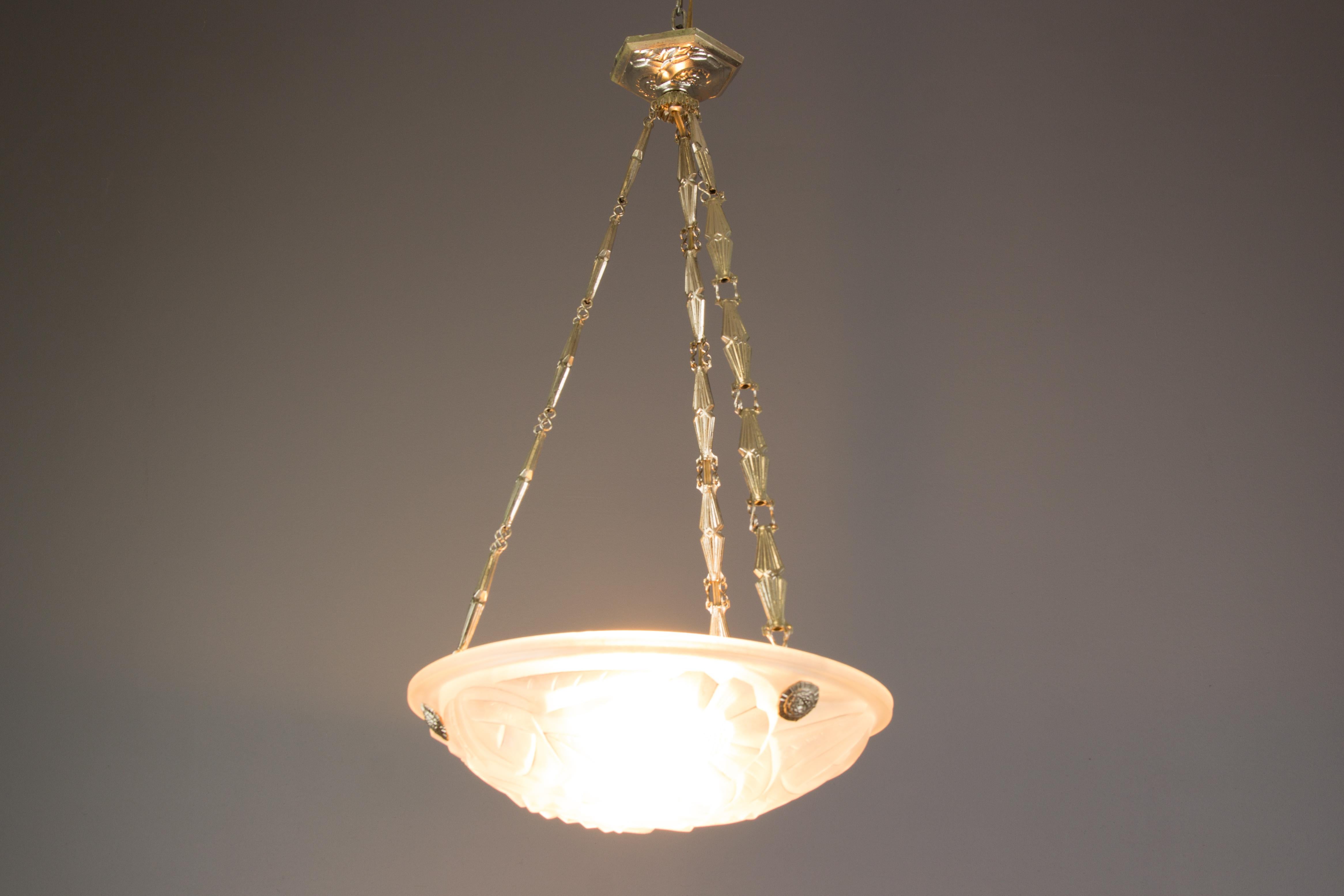 David Gueron French Art Deco Frosted Glass Pendant Chandelier, 1930s In Good Condition In Barntrup, DE