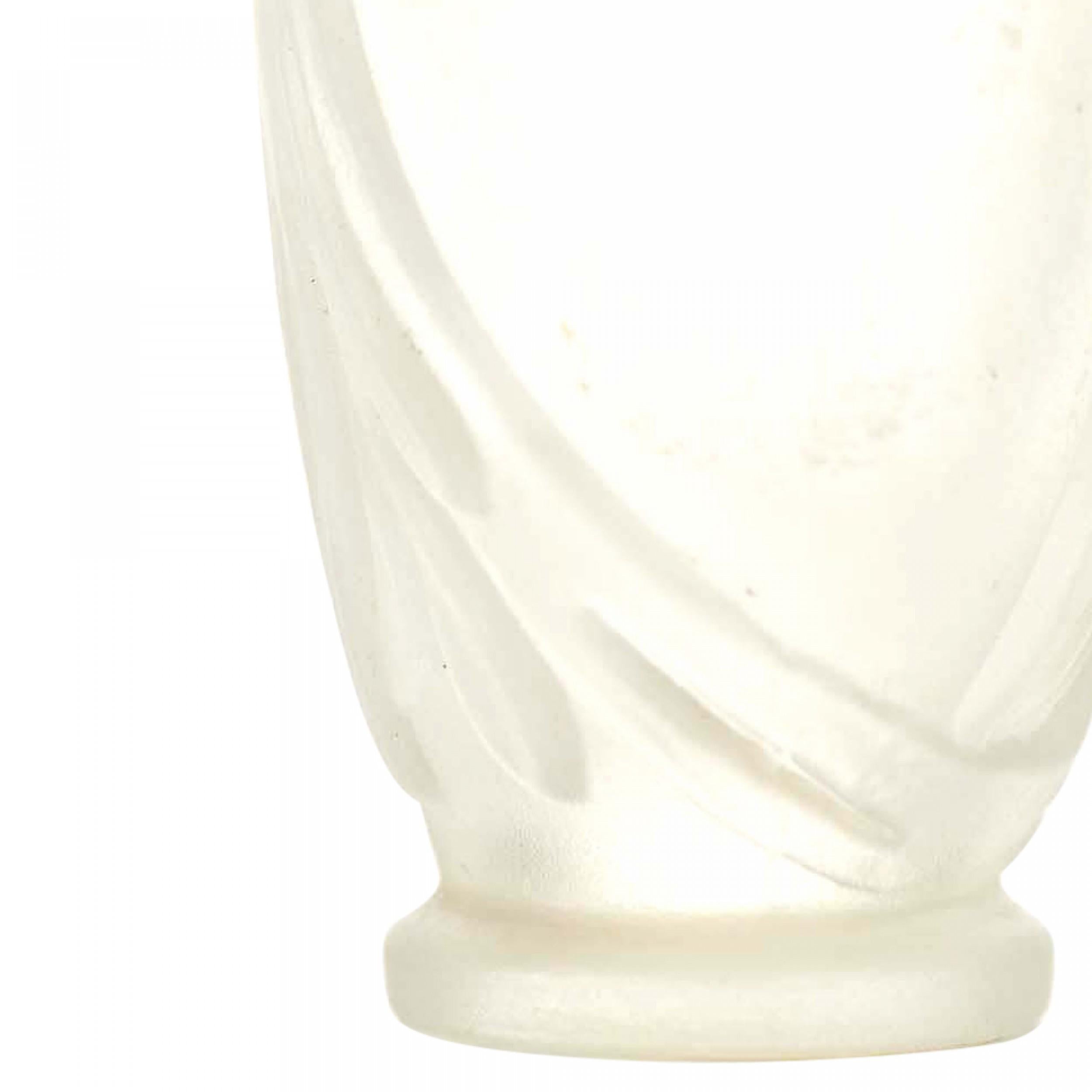 Francese Bottiglia di profumo in vetro smerigliato Art Deco francese in vendita