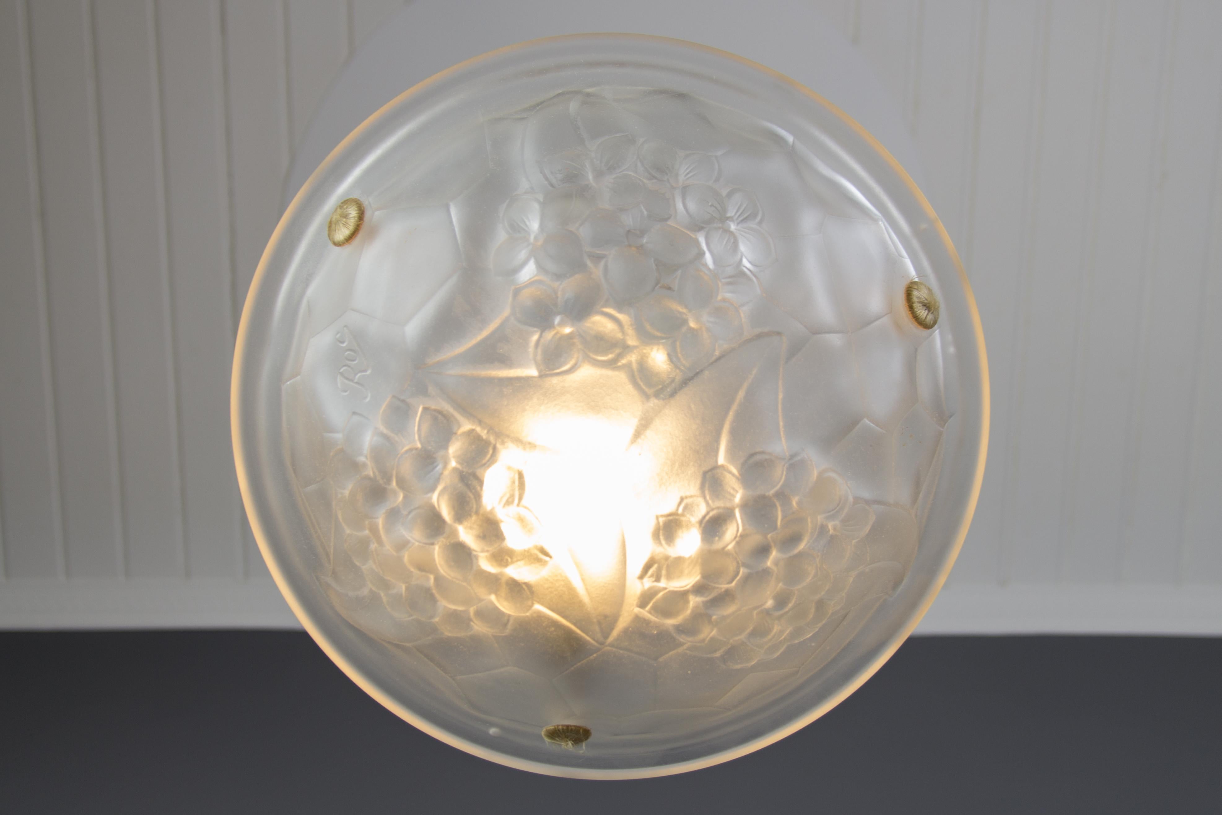 French Art Deco Frosted Molded Clear Glass Pendant Light Signed ROS, 1930s 2