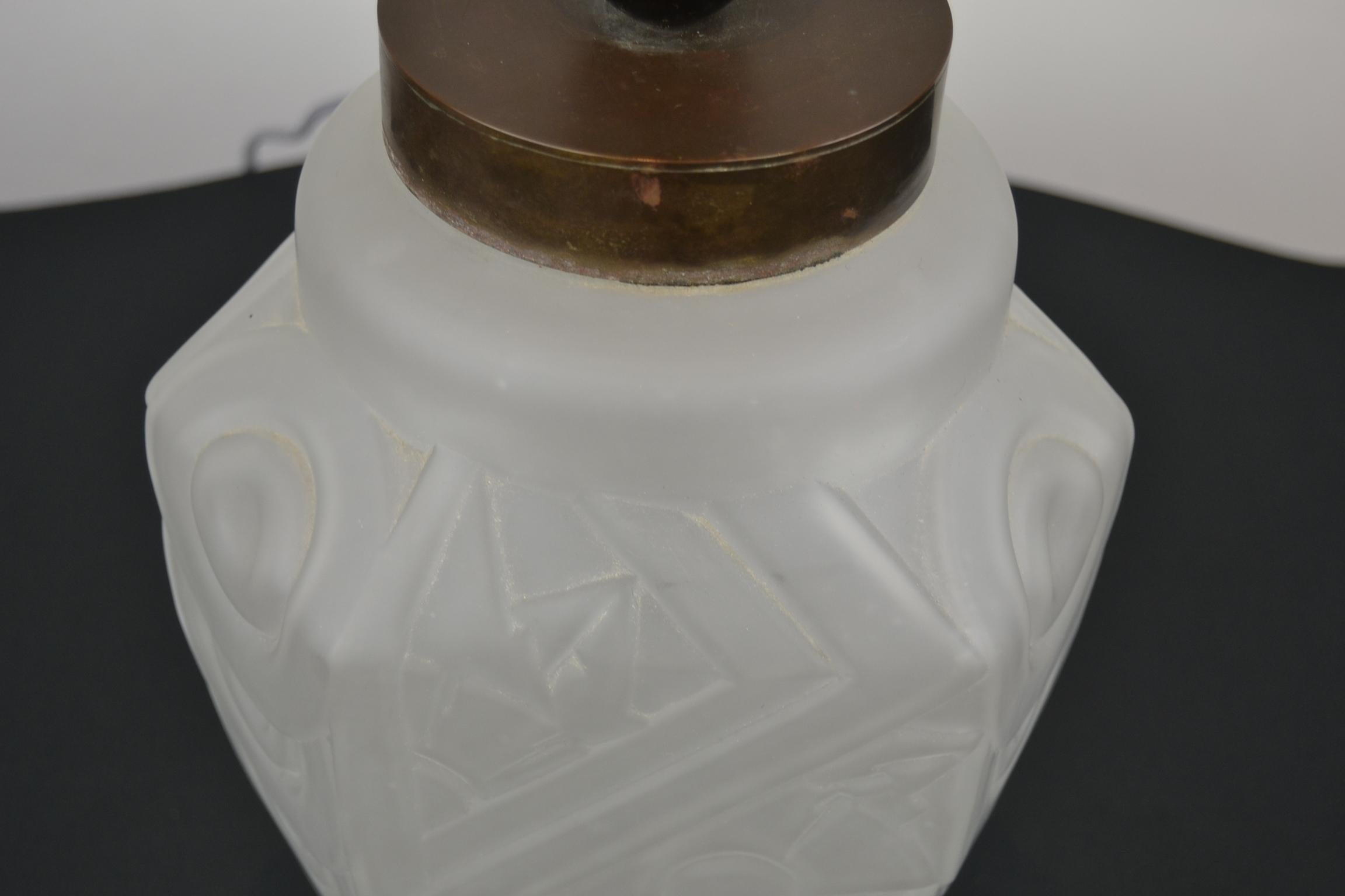 French Art Deco Frosted Moulded Pressed Table Lamp Base in the Style of Degué For Sale 10