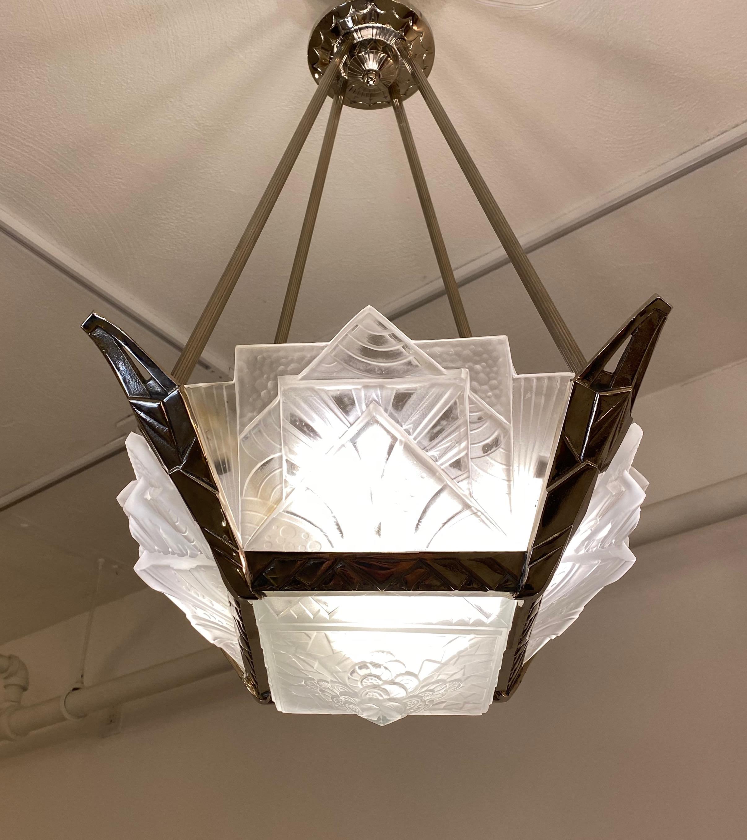 French Art Deco Geometric Chandelier Signed by Muller Frères Luneville For Sale 5