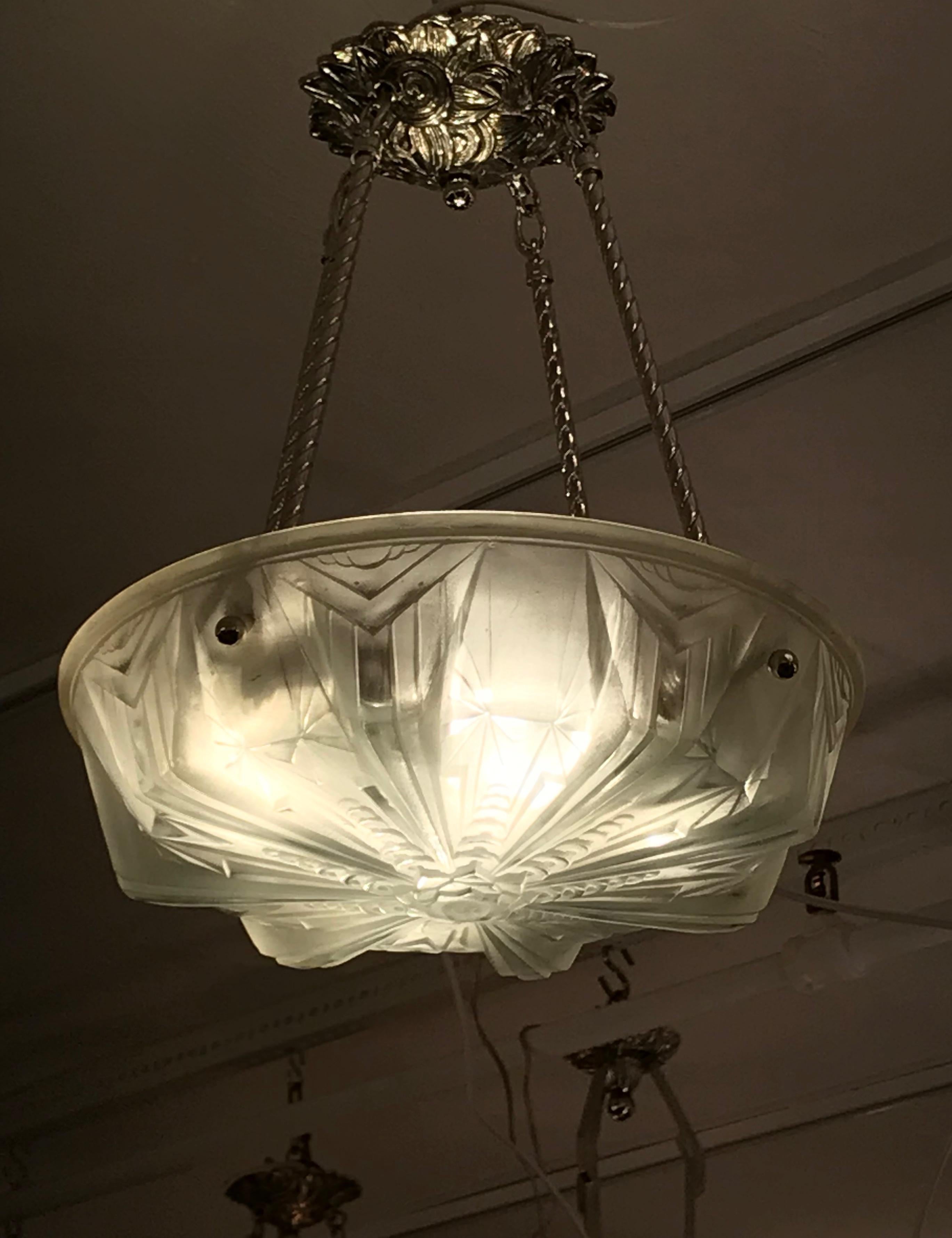 French Art Deco Geometric Chandelier Signed by Muller Frères Luneville For Sale 4