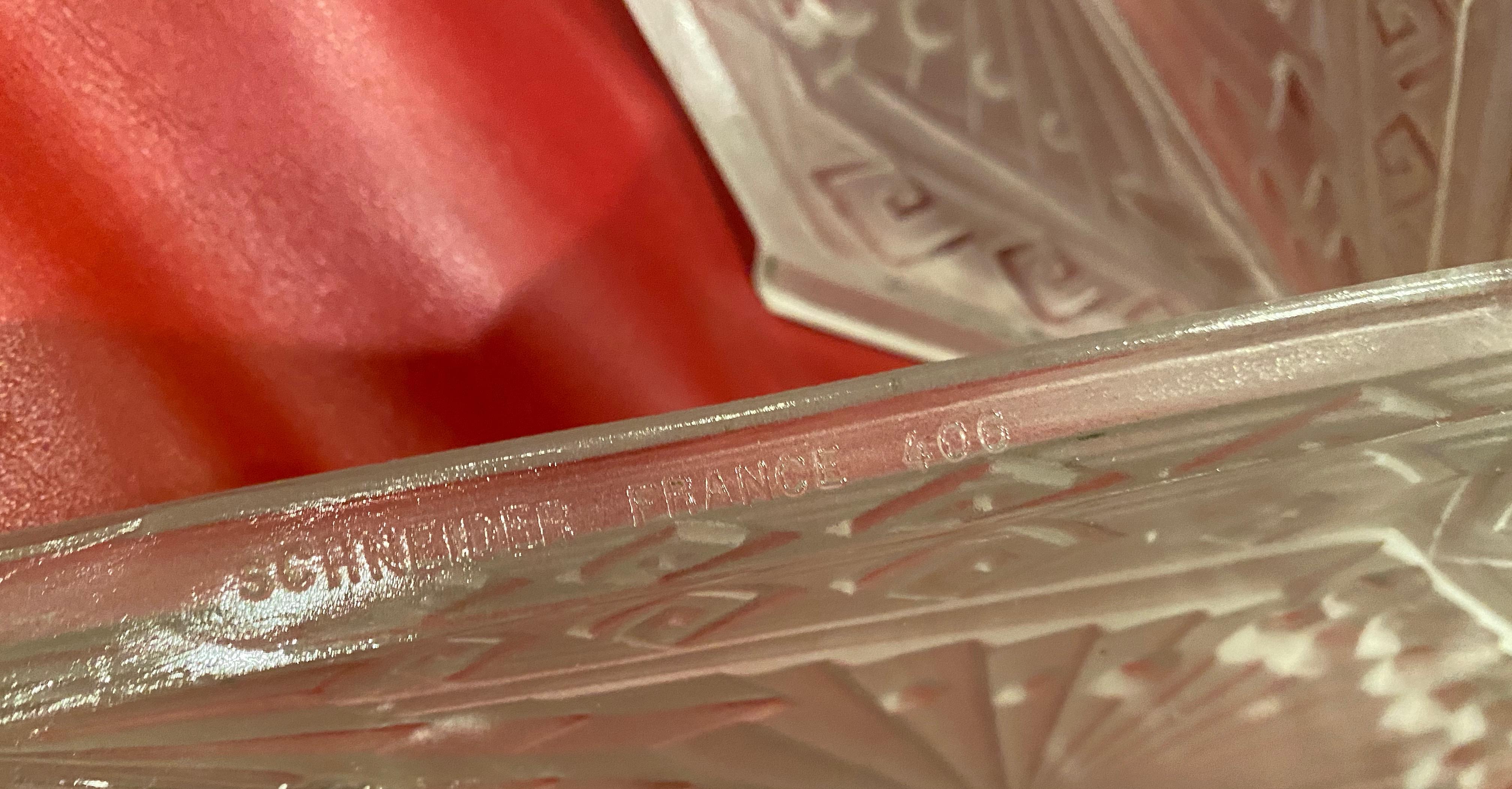 Geometrischer französischer Art-Déco-Kronleuchter, signiert von Schneider im Angebot 6