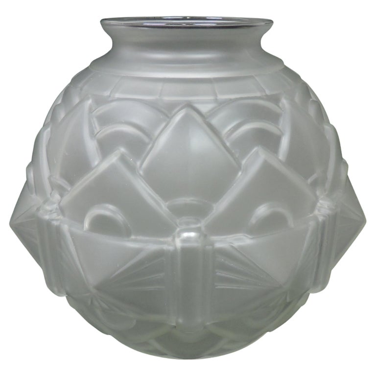 French Art Deco Geometric Design Frosted Glass Ball Vase For Sale at 1stDibs