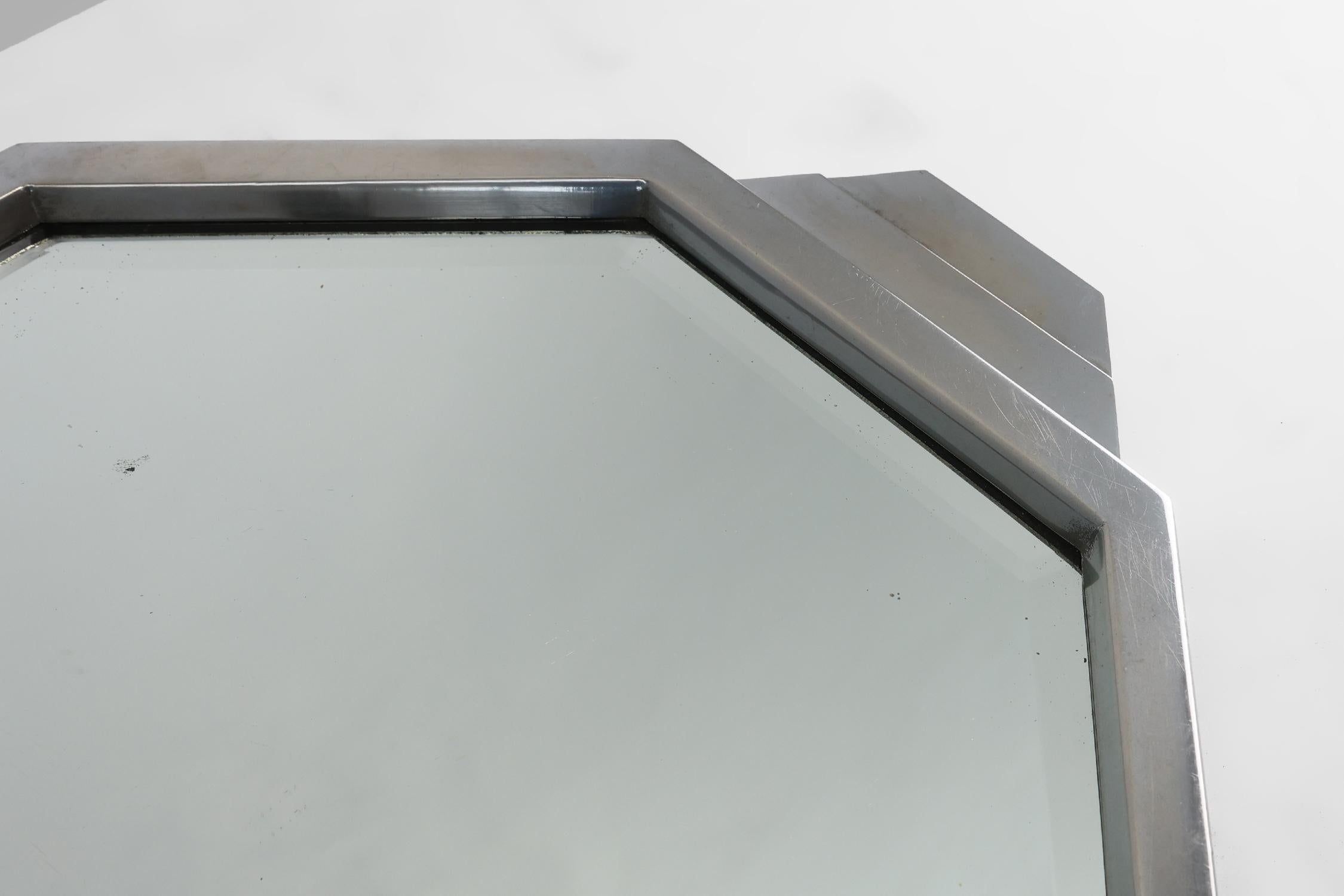 Französisches Art Deco geometrisches achteckiges Chrom- und Spiegelplateau, um 1930 (Art déco) im Angebot