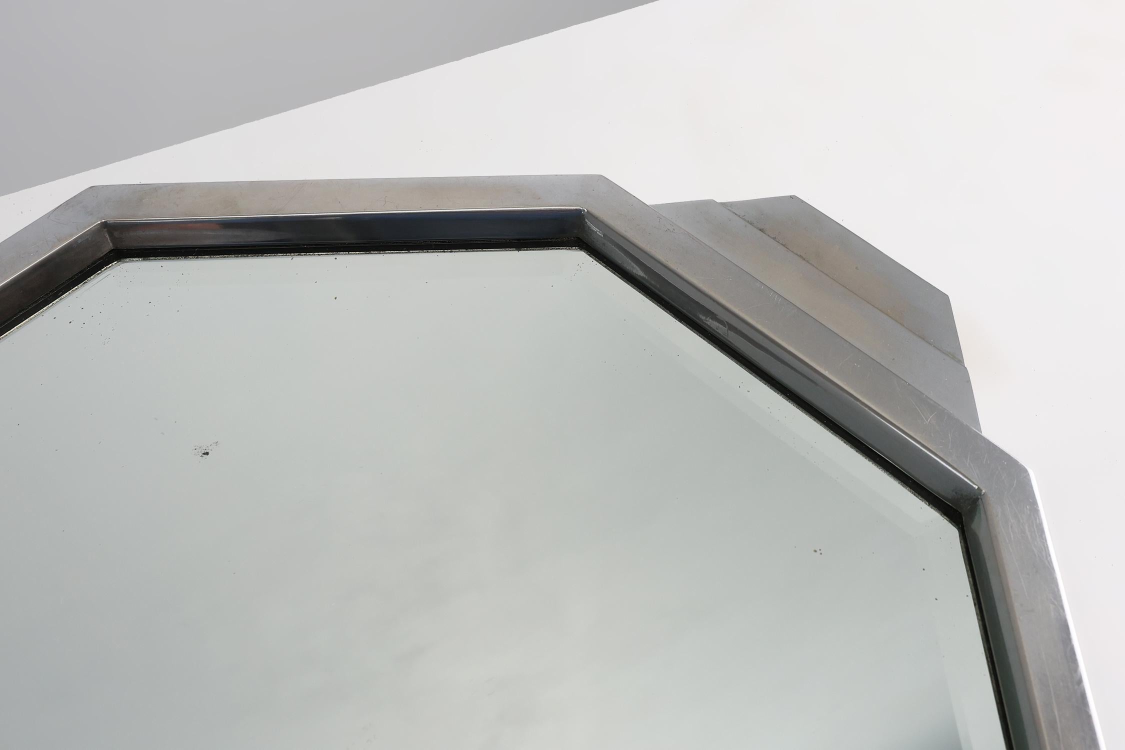 Französisches Art Deco geometrisches achteckiges Chrom- und Spiegelplateau, um 1930 im Angebot 3